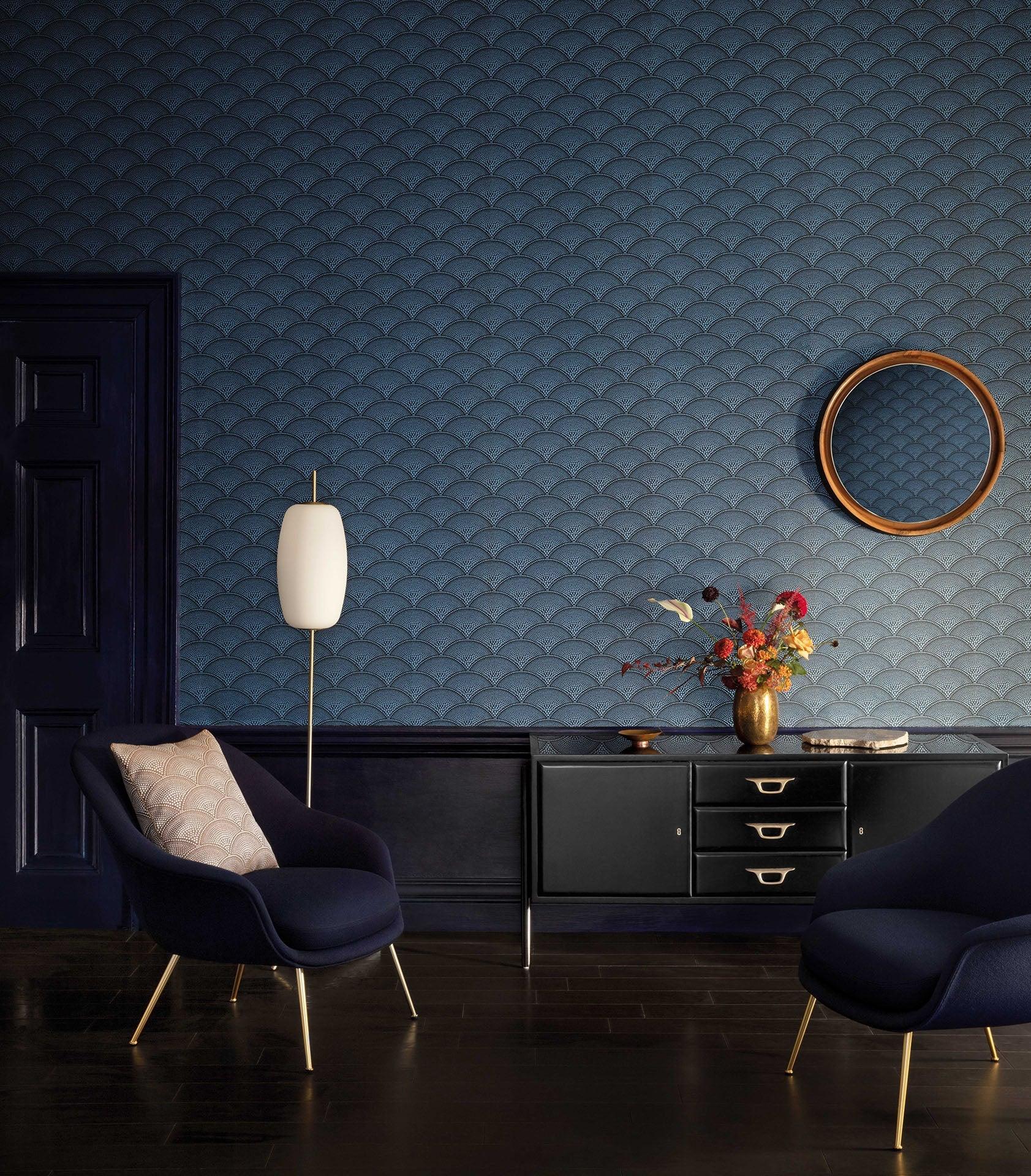Wallpaper with a geometric fan pattern in art deco style CONTEMPORARY COLLECTION - Feather Fan black