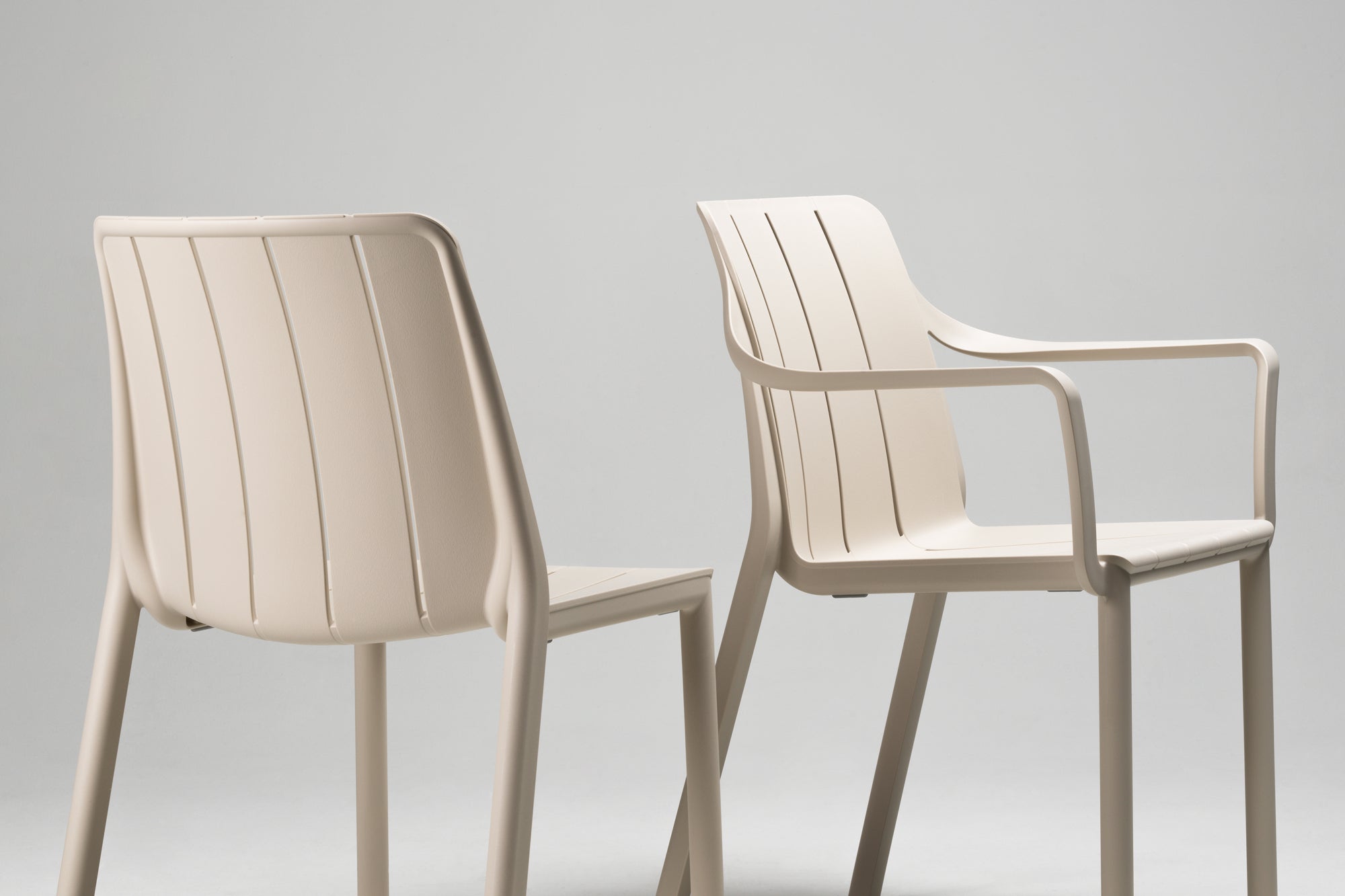 TIBERINA taupe outdoor chair with armrests