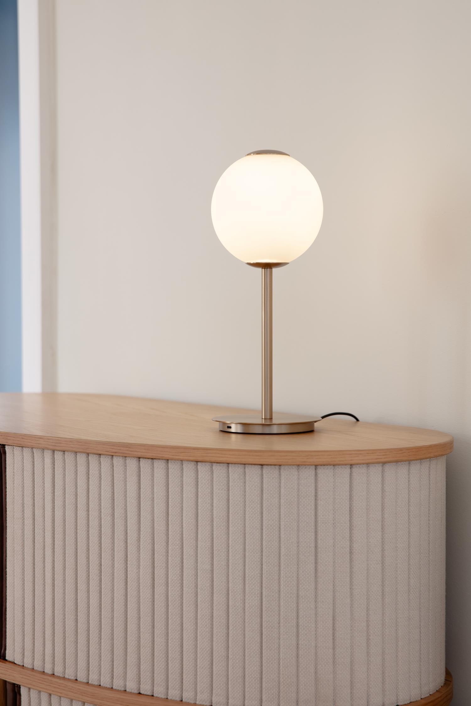 Tischlampe AUDREY weiß mit goldener Einlage