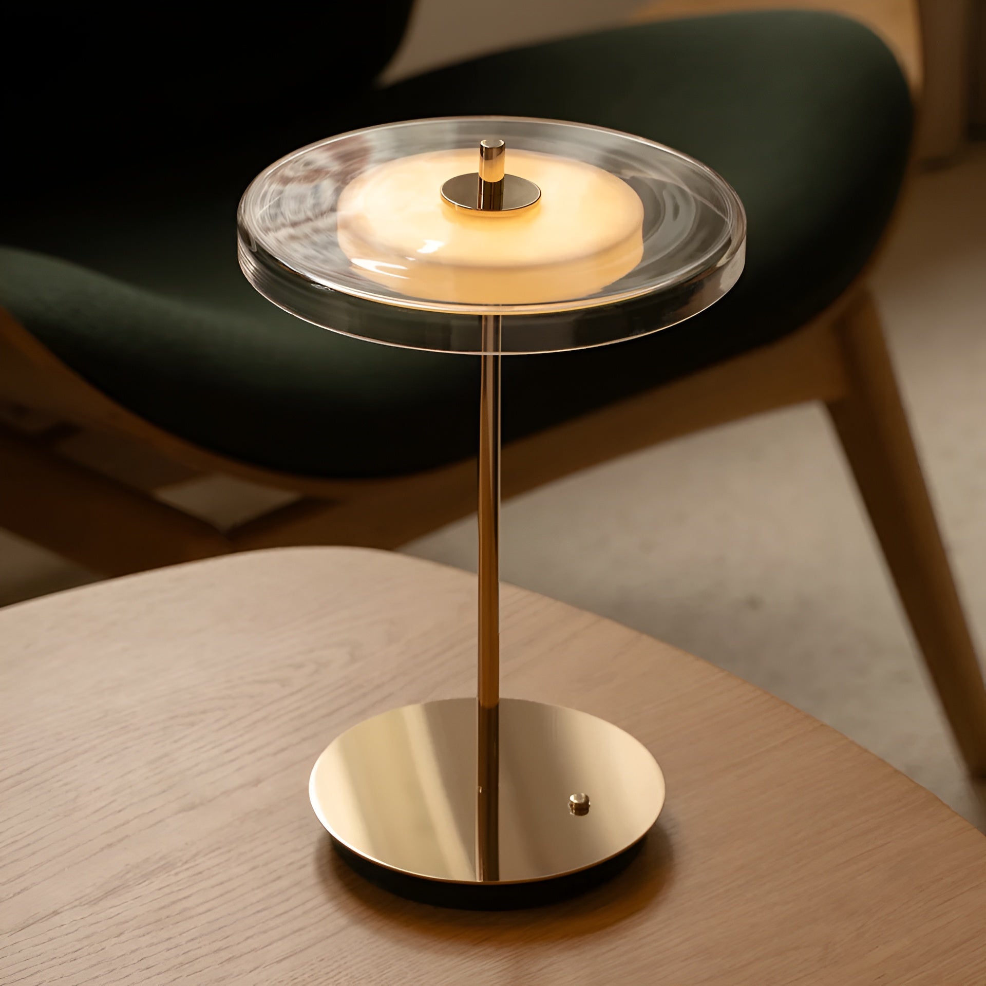 Tragbare Lampe ASTERIA GLASS MOVE transparent mit goldenem Fuß