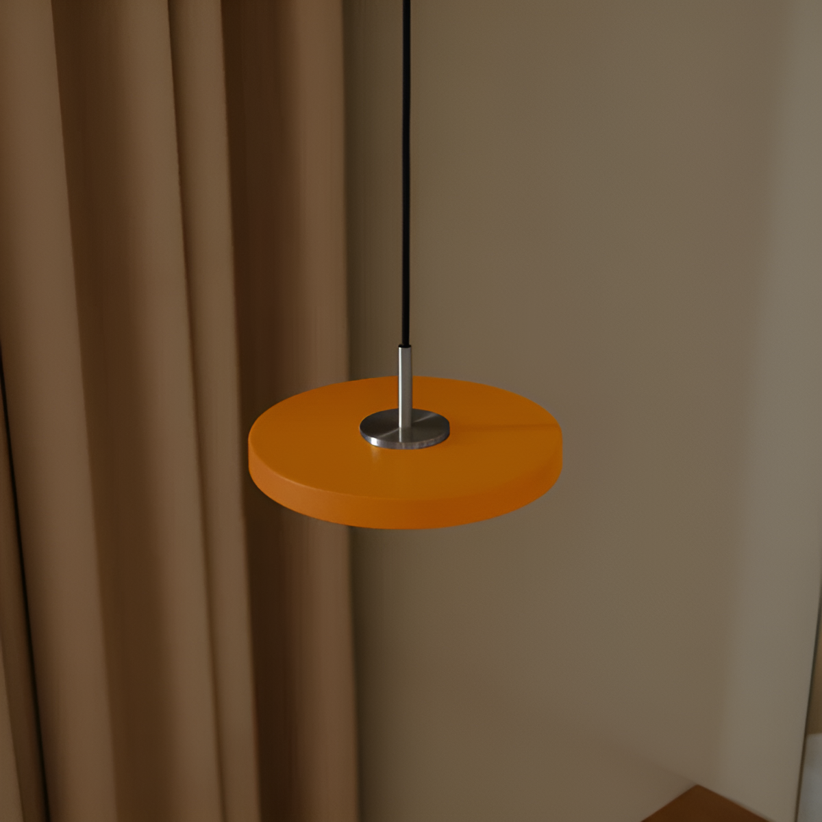 Pendelleuchte ASTERIA MICRO orange mit silbernem Einsatz