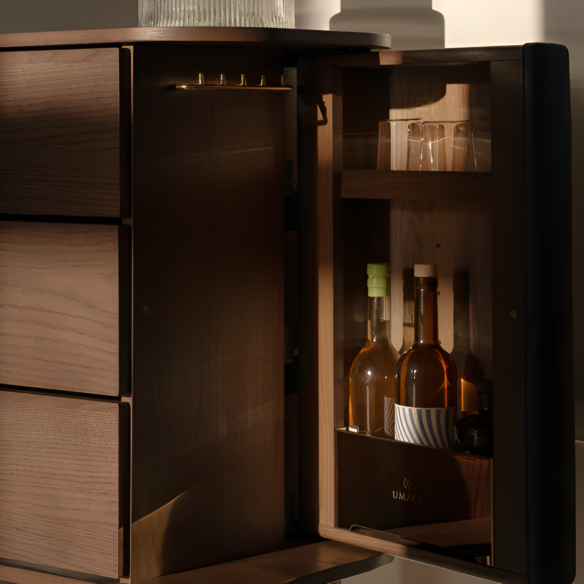TREASURES cabinet broken white with dark oak base