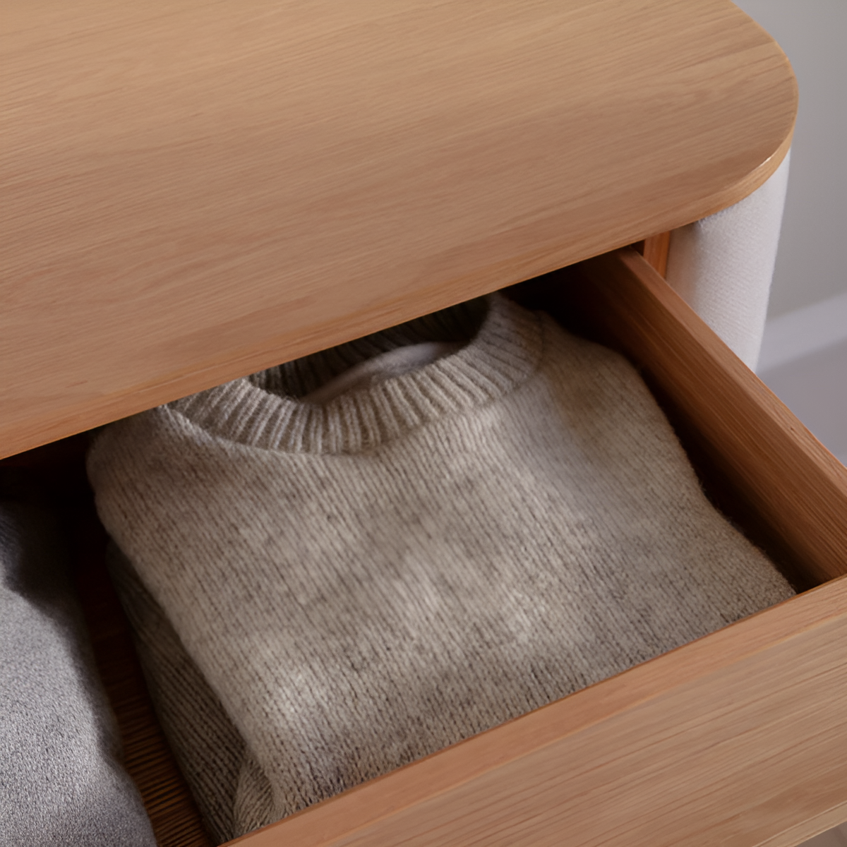 Schrank TREASURES venezianisches Schilfrohr mit Eichenbasis