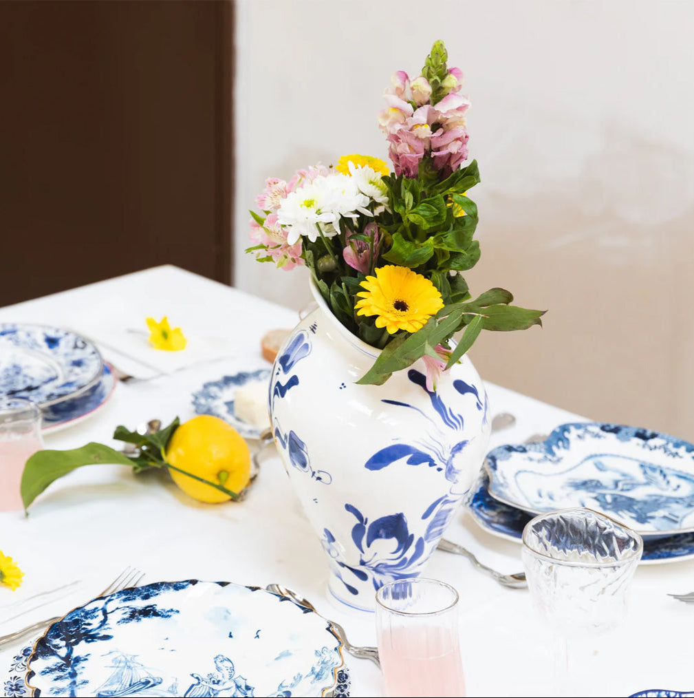 CLASSICS ON ACID Vase - FLORAL DELFT weißes Porzellan
