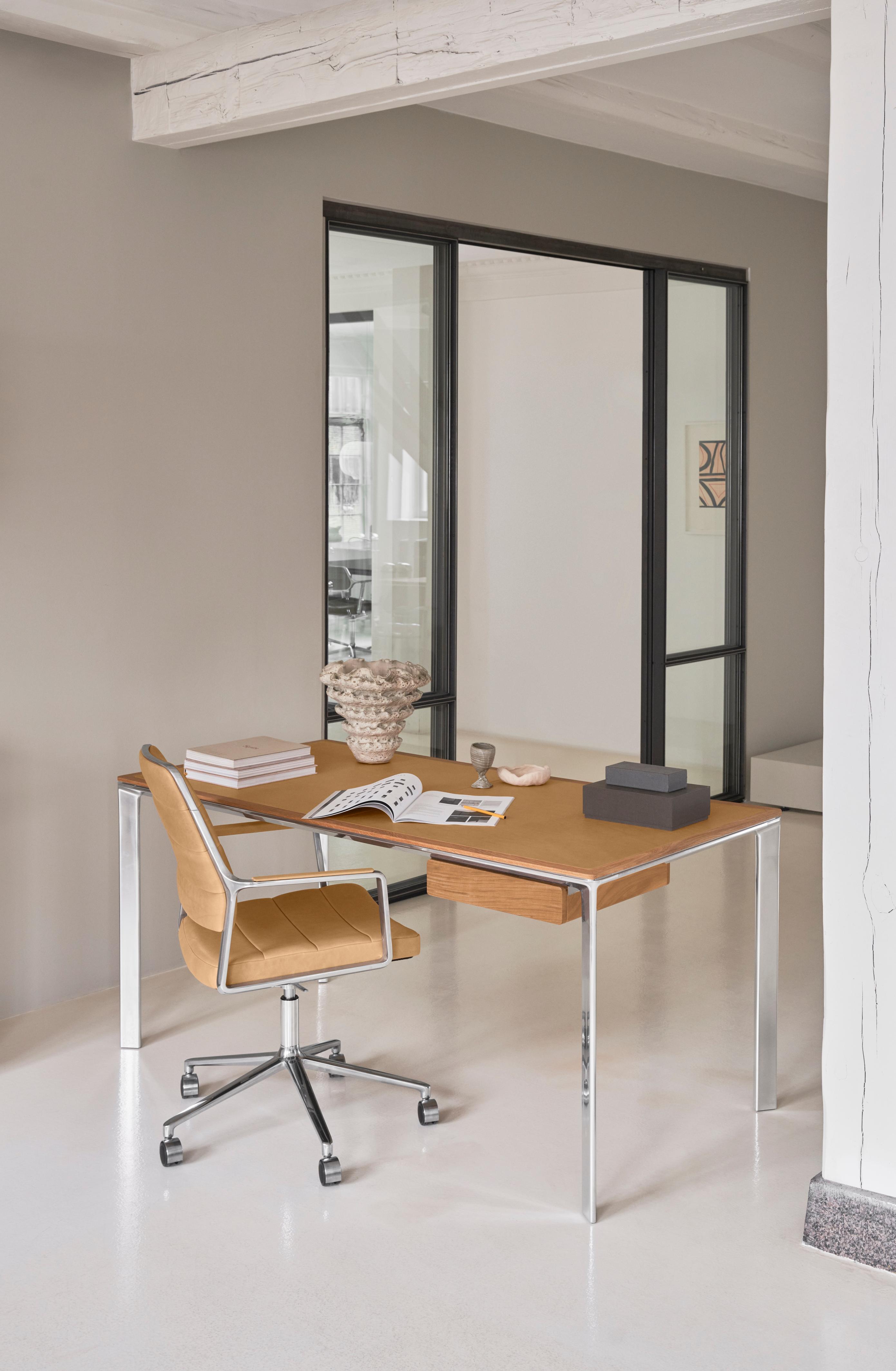 Office chair 455+ caramel leather with a metal base