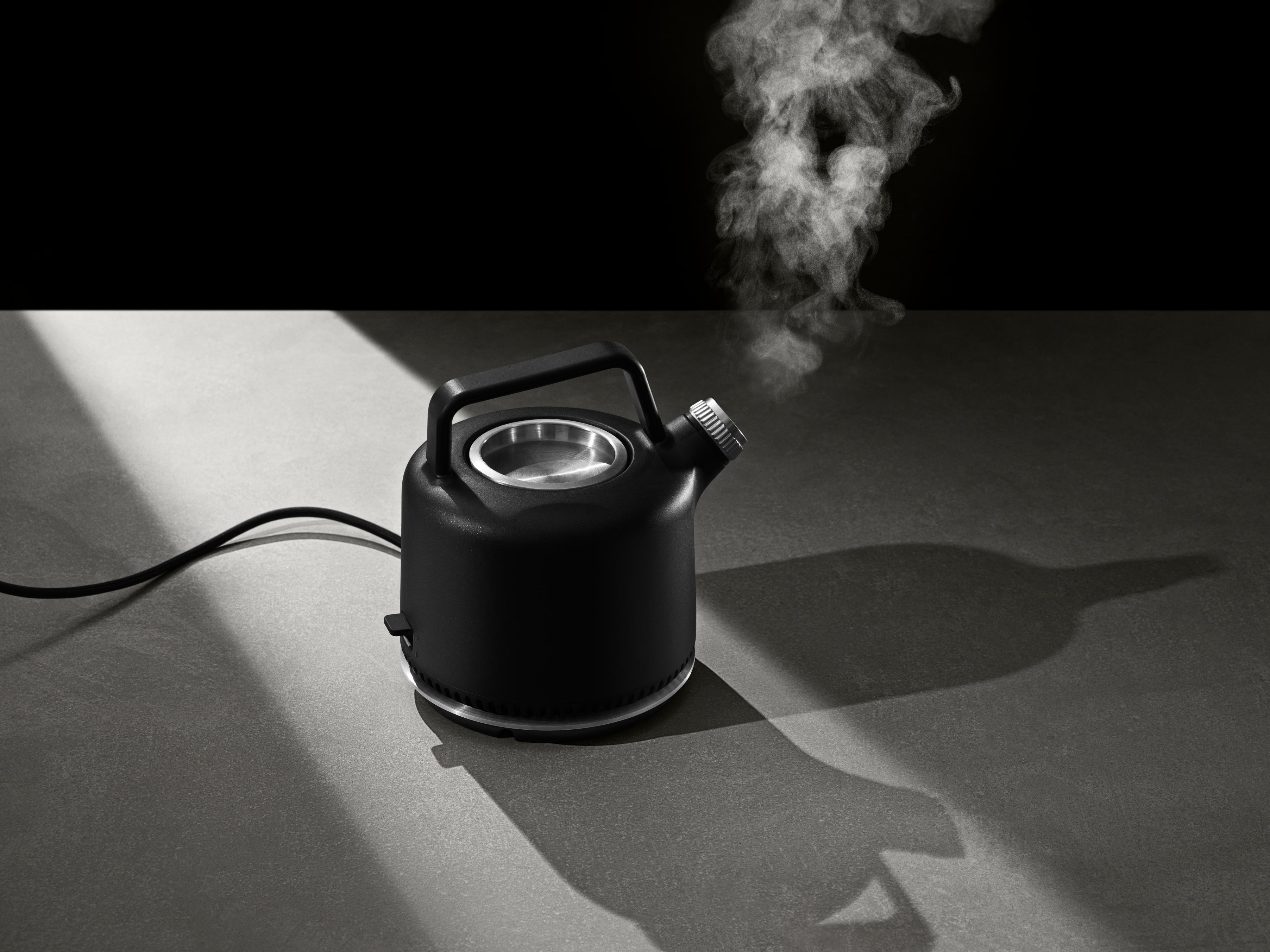 VIPP Black Electric Kettle
