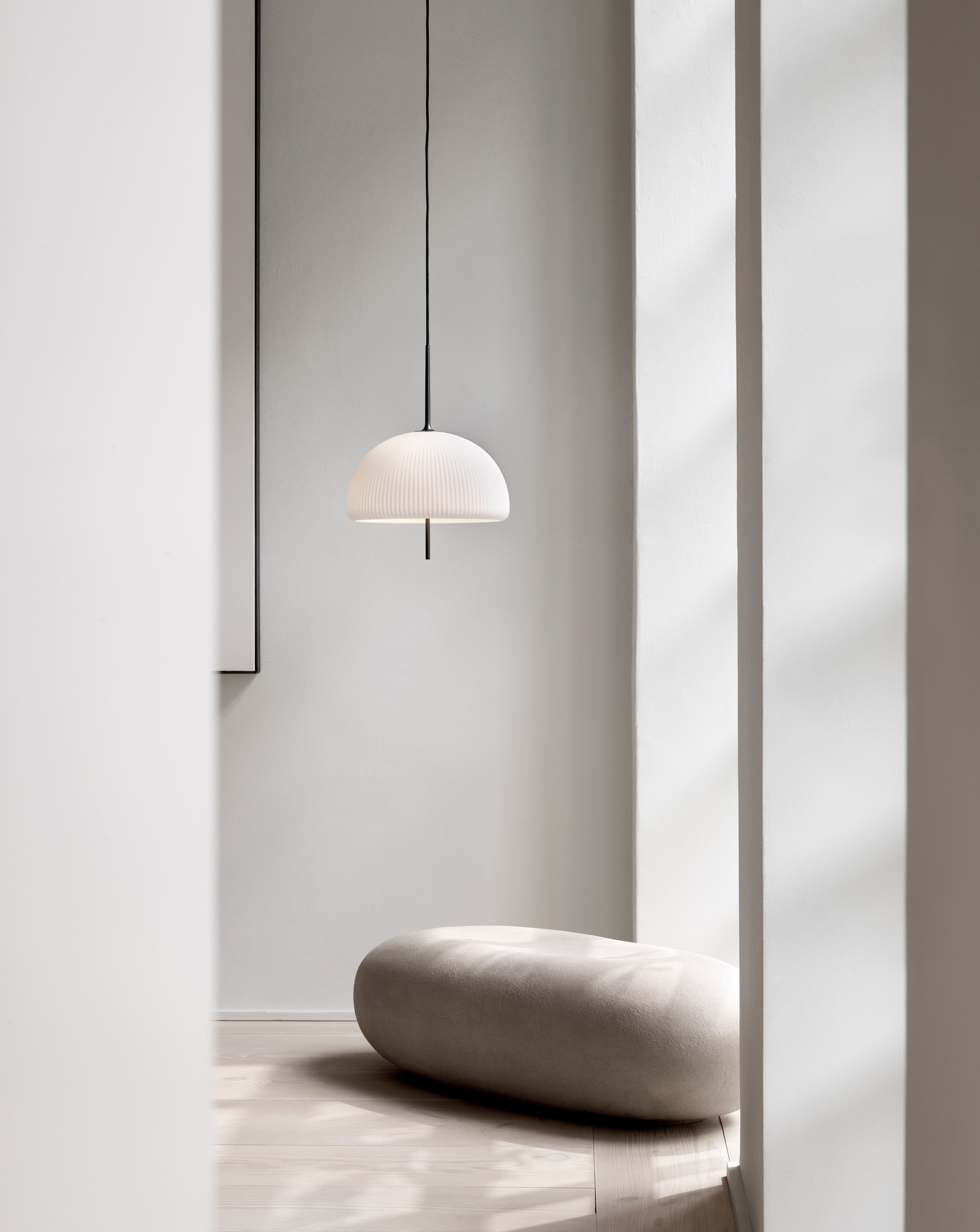 Sculpture Pendant Lamp White Shade