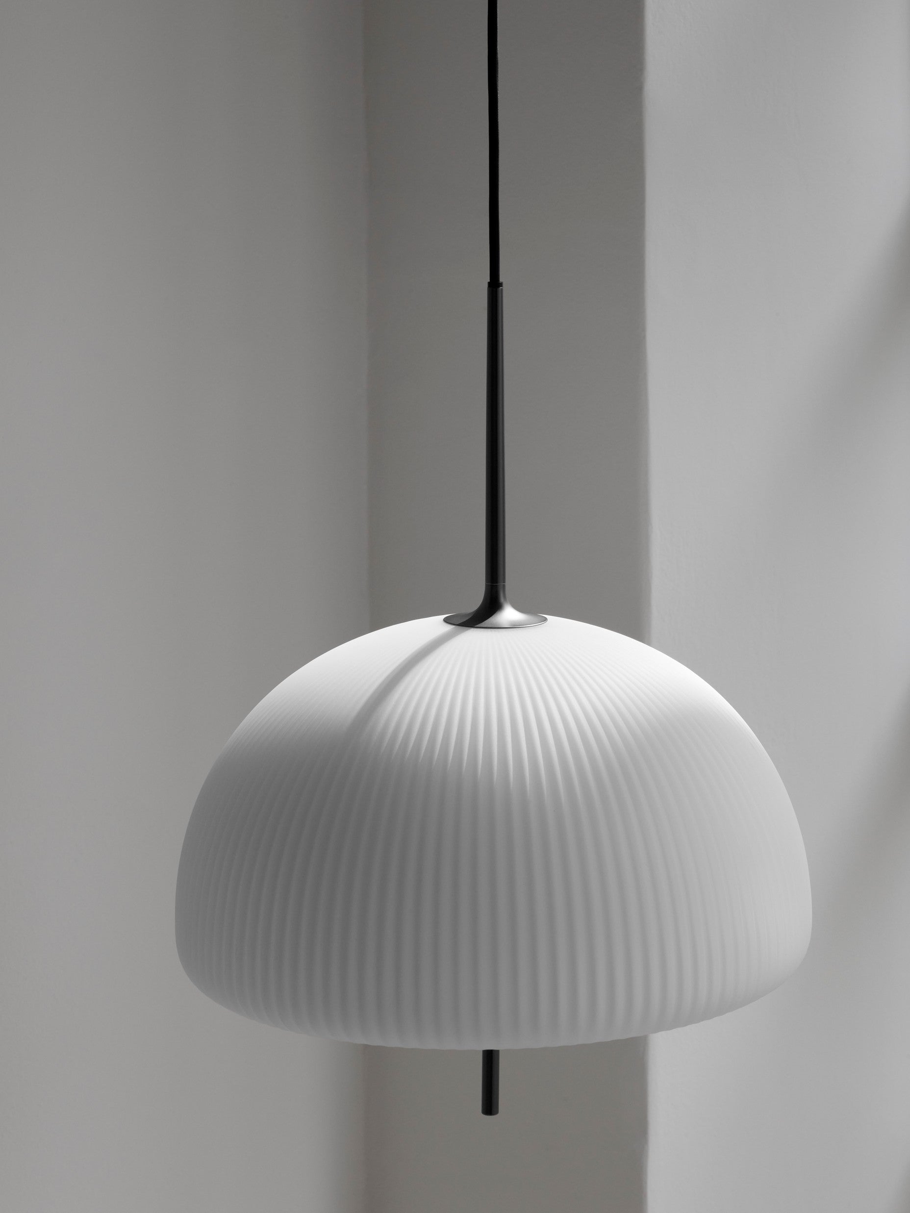 Sculpture Pendant Lamp White Shade
