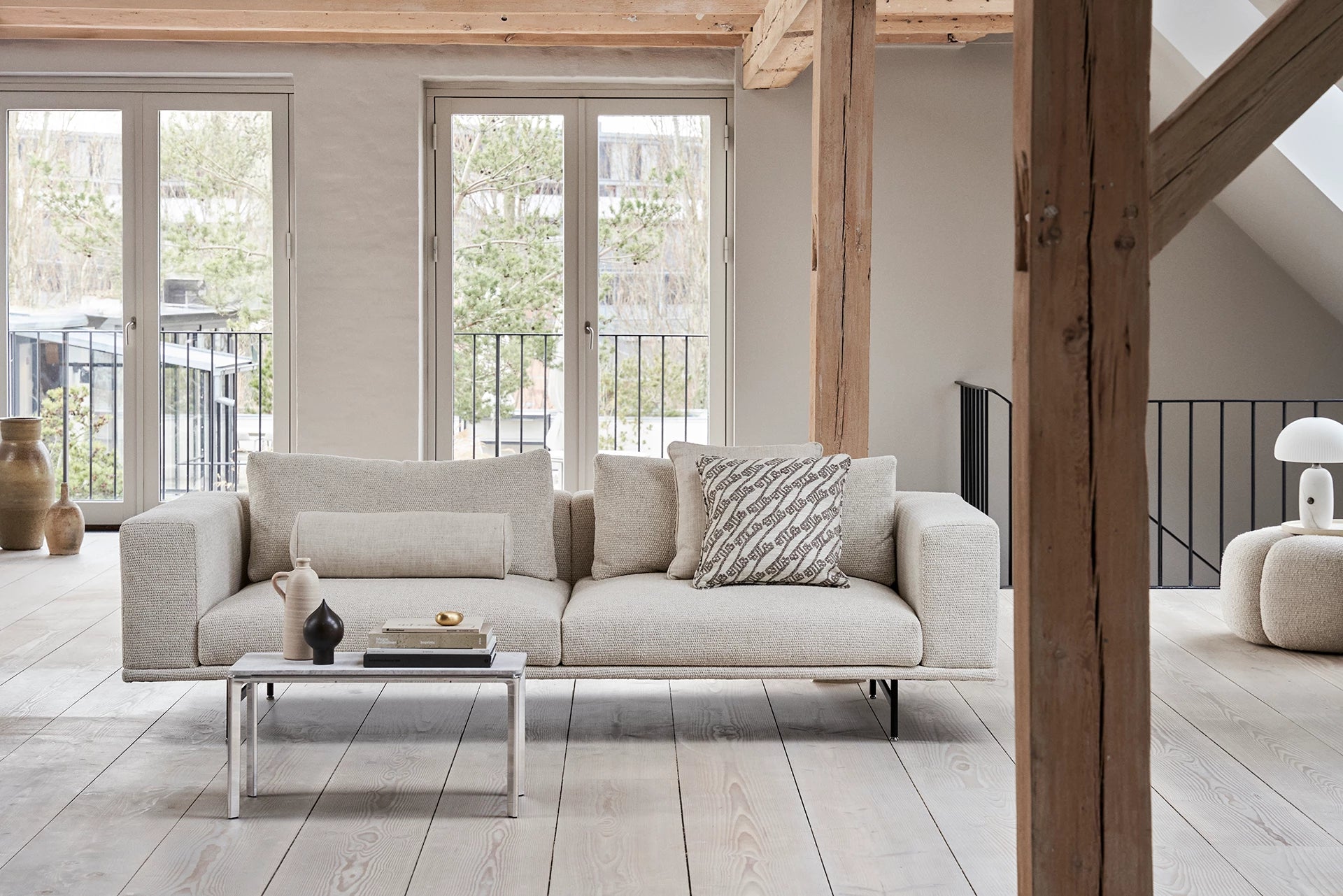 3-Seater Sofa LOFT Gray Fabric Brook with Black Base