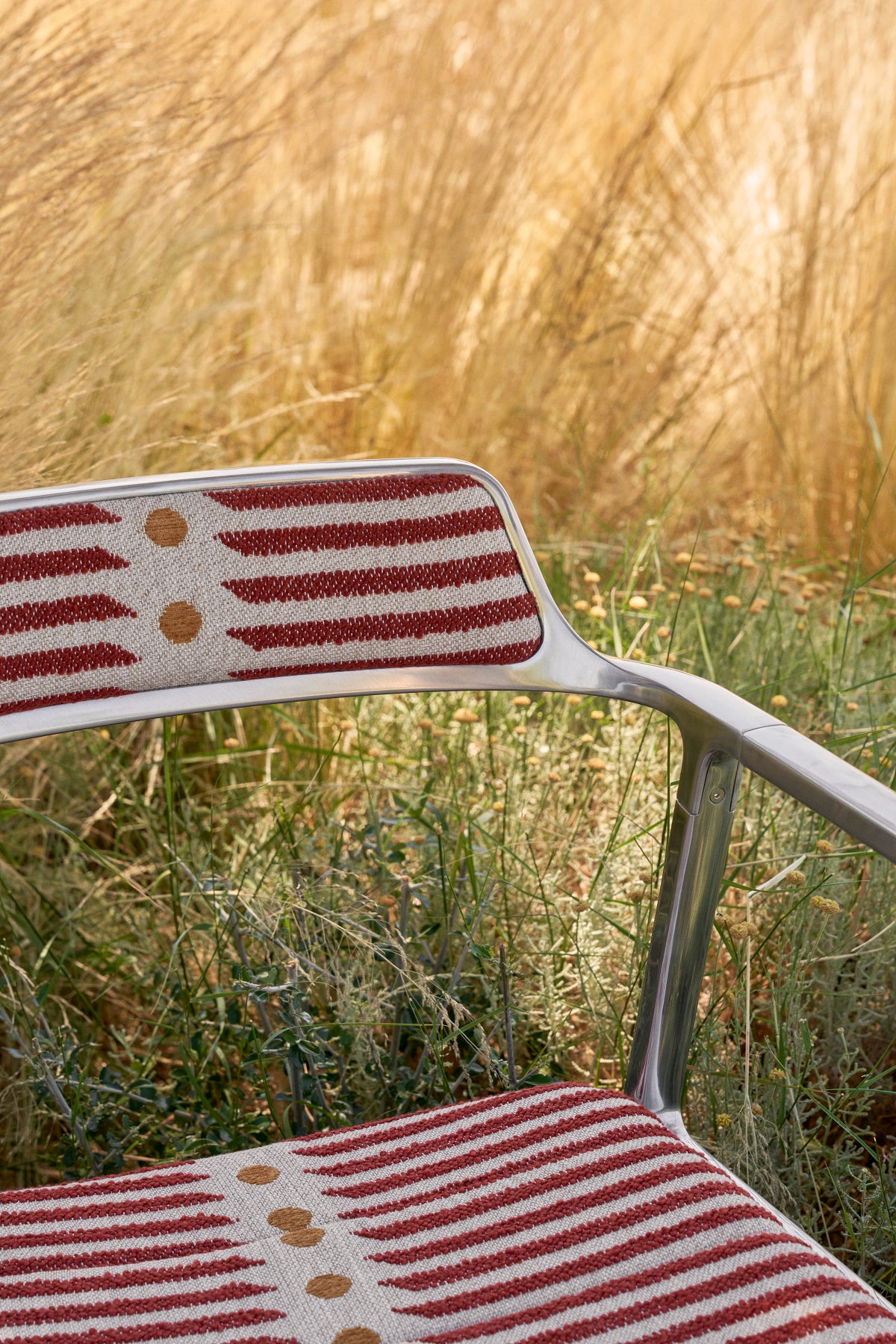 Office chair 452 – MALLORCA beige and red with a metal base