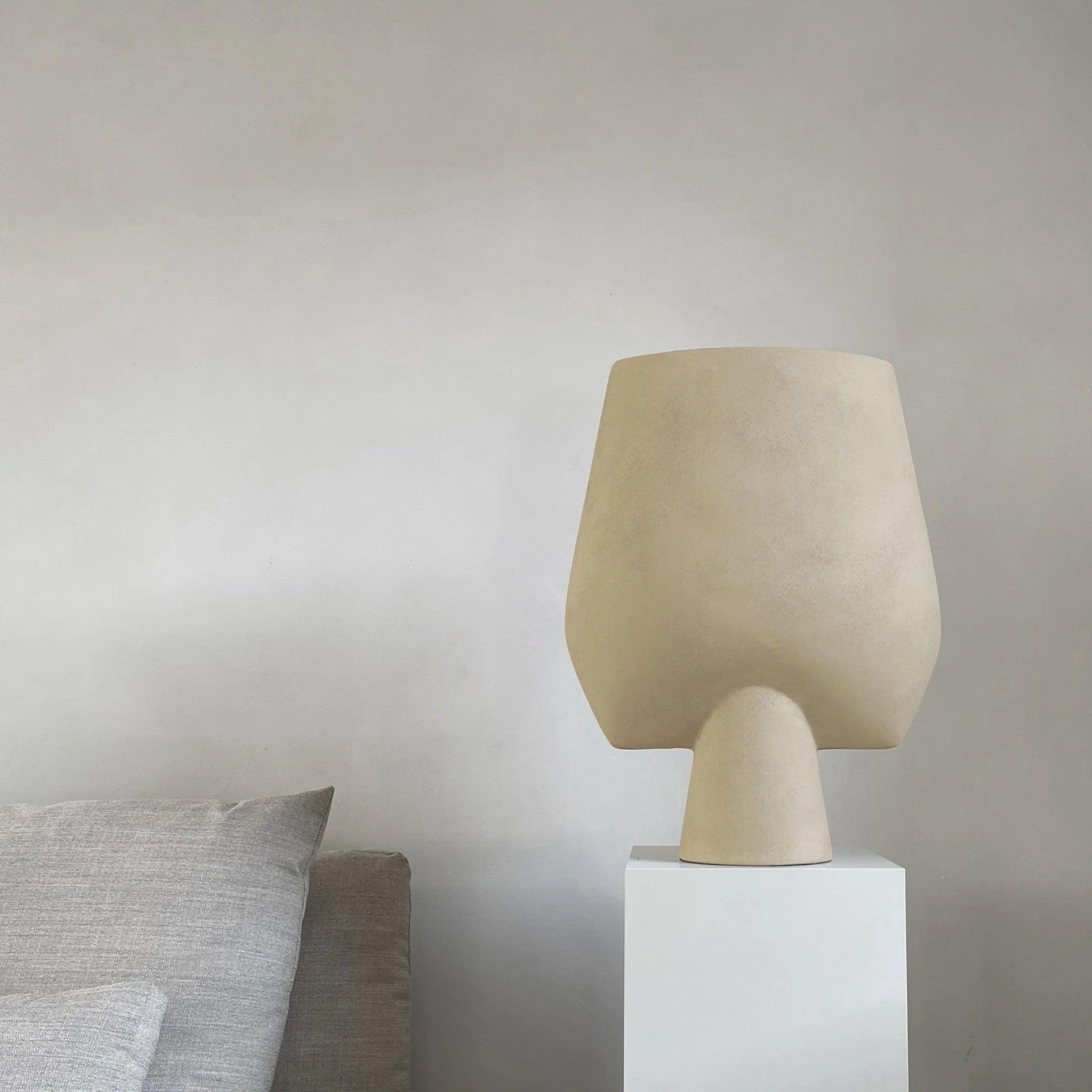 Wazon SPHERE SQUARE piaskowy 101 Copenhagen Eye on Design