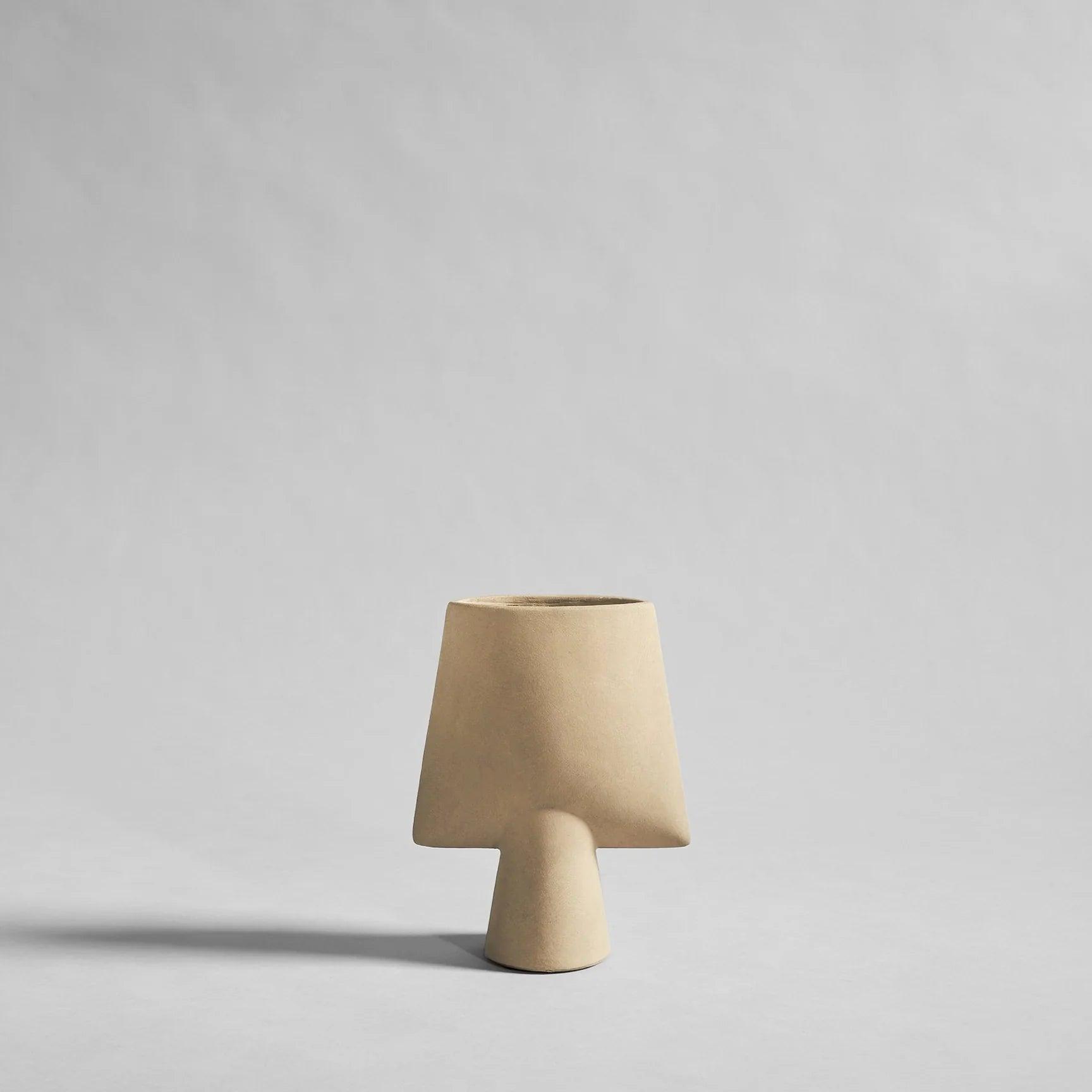 Wazon SPHERE SQUARE piaskowy 101 Copenhagen Eye on Design