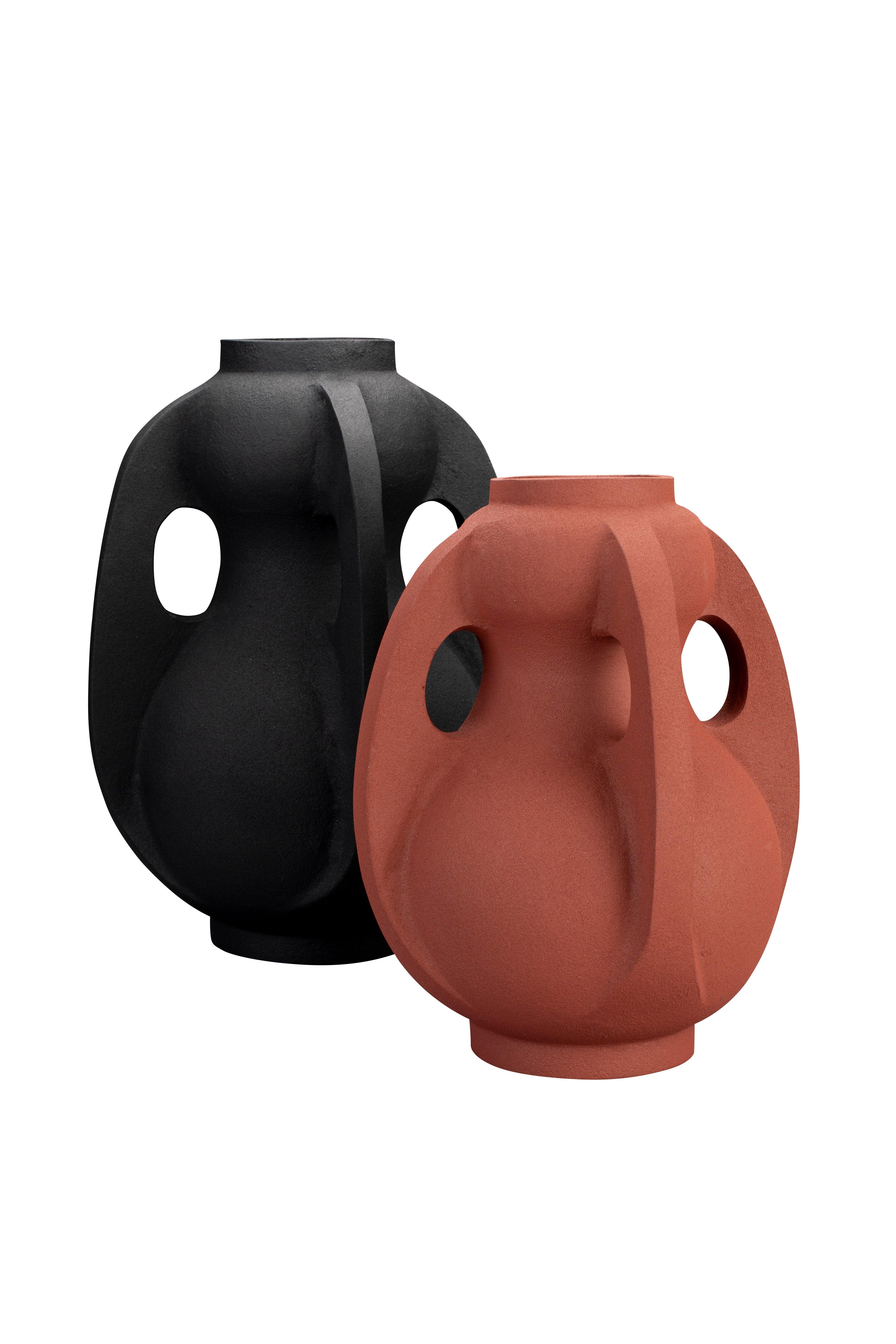 Thiago Vase M Terra Dutchbone Eye on Design
