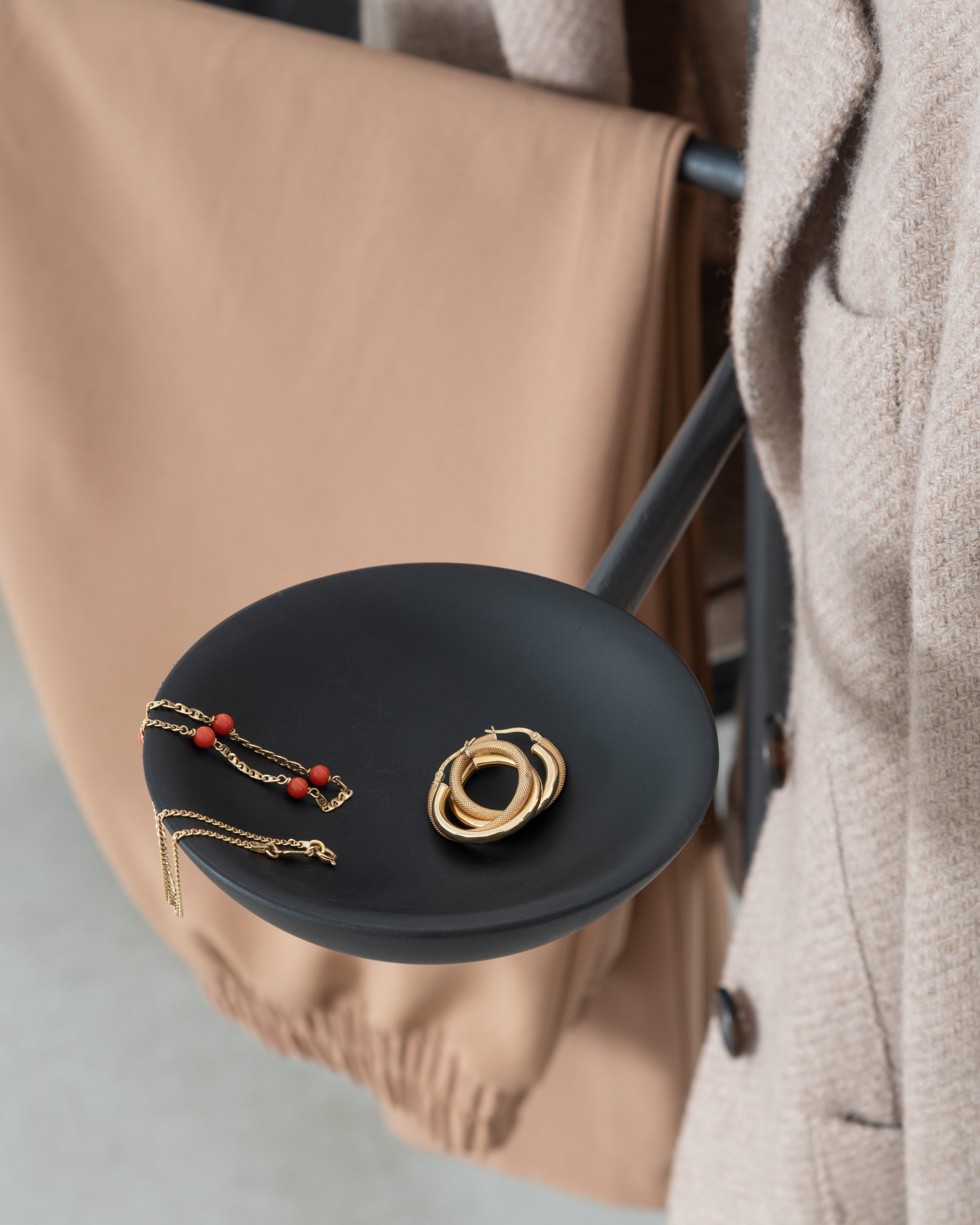 Wieszak OFFICINA czarny Magis Eye on Design