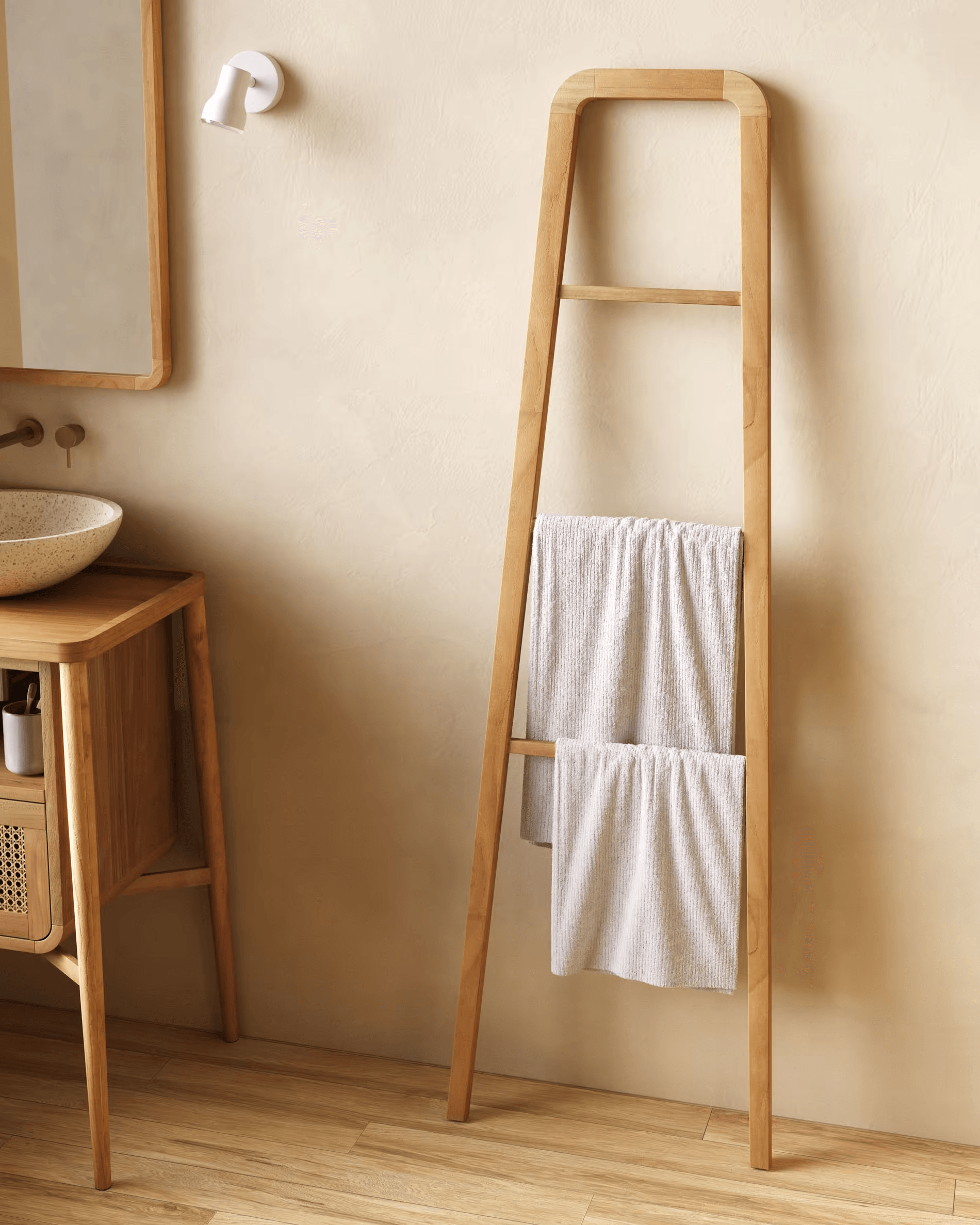 Wieszak ULIANA lite drewno tekowe La Forma Eye on Design