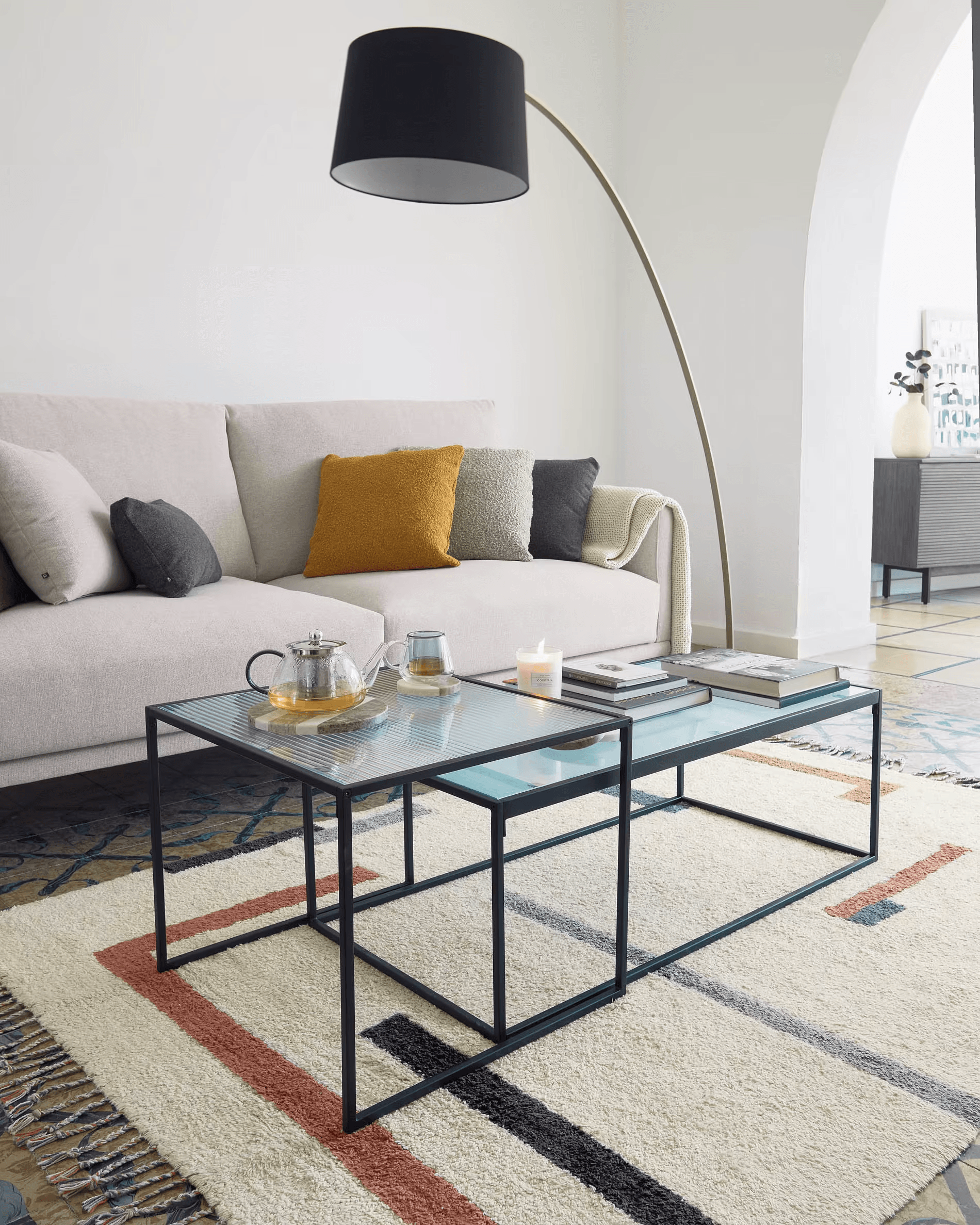 Zestaw stolików kawowych AKEMI czarny La Forma Eye on Design