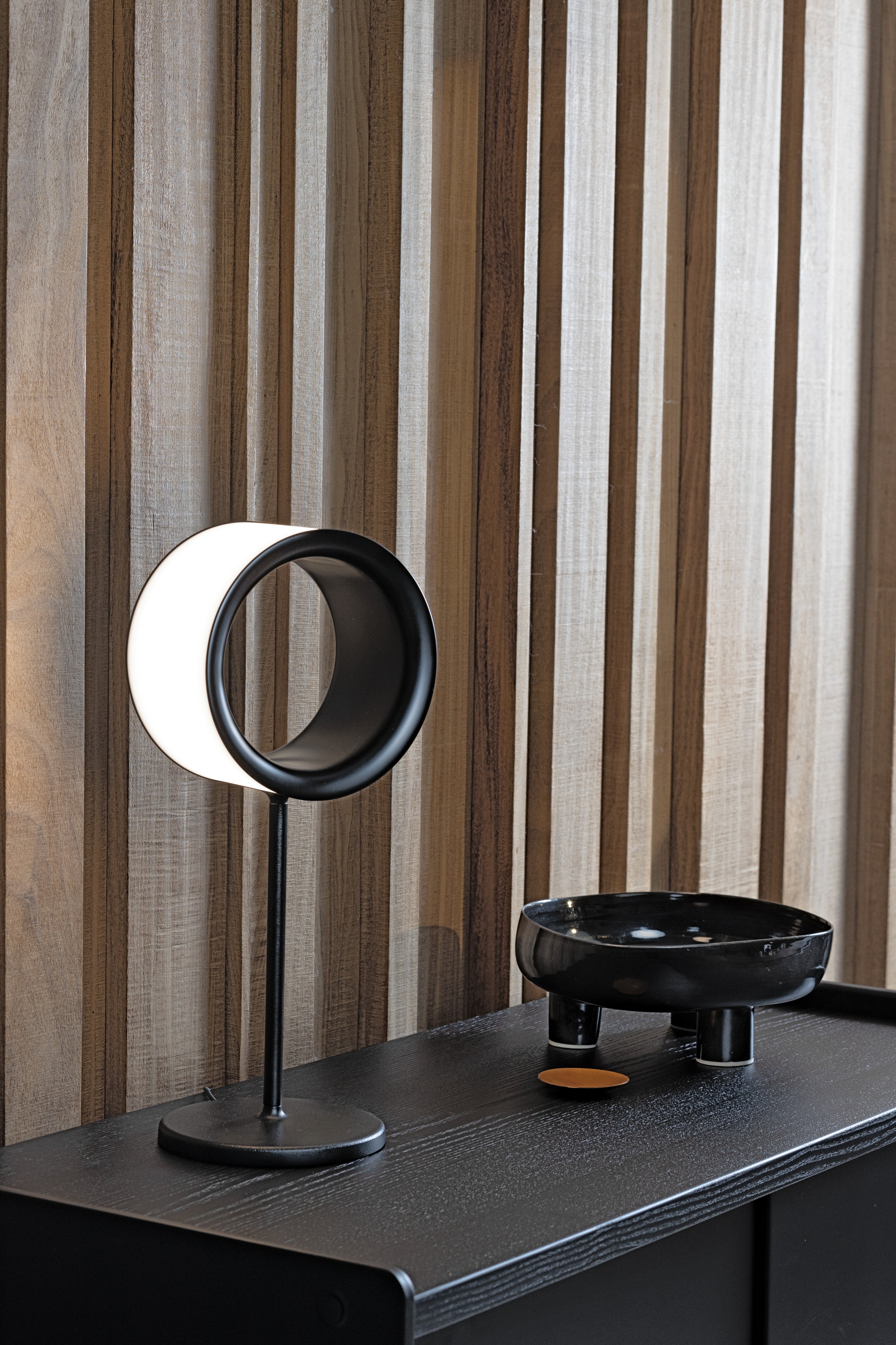Lampa stołowa LOST Magis Eye on Design