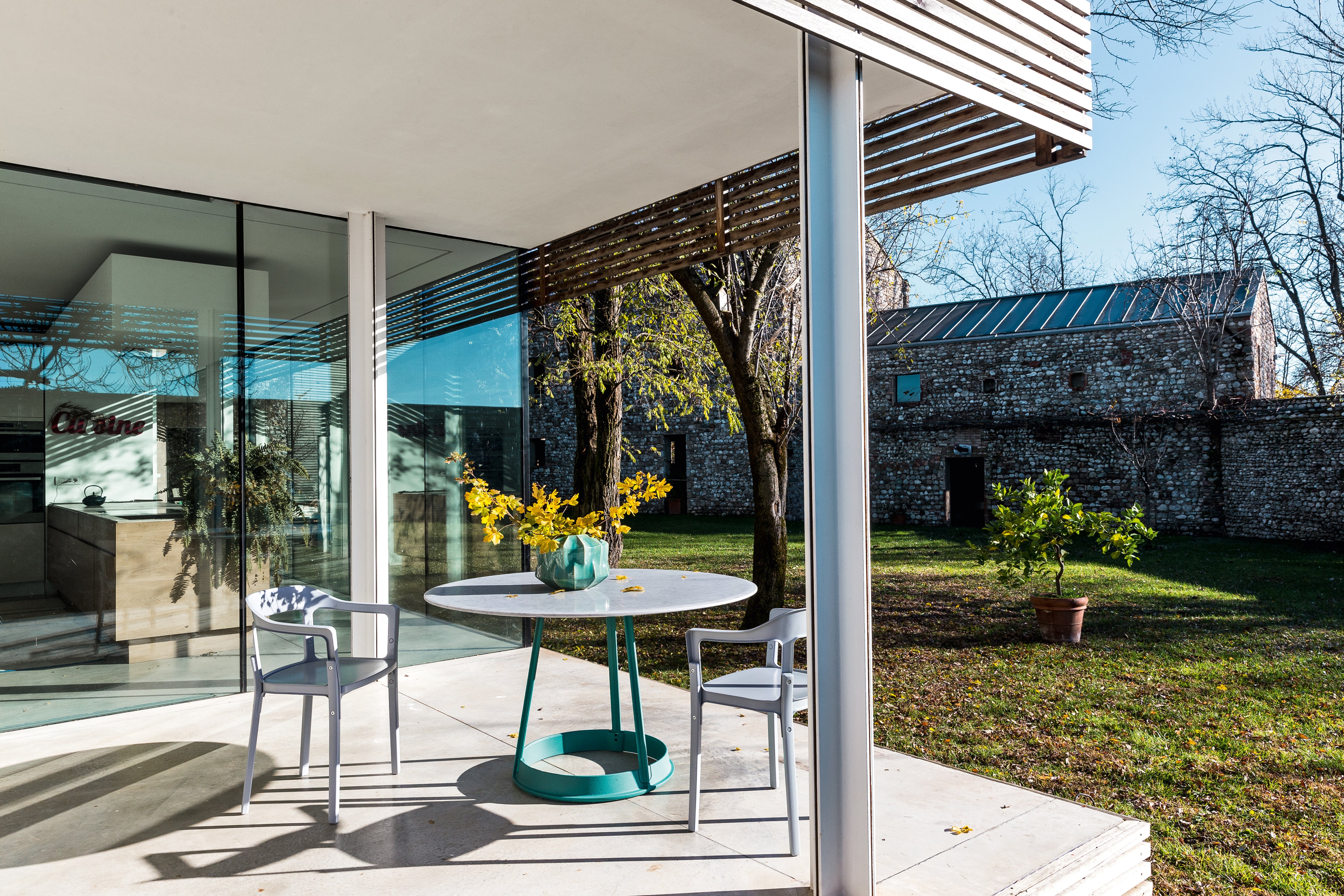 Krzesło STEELWOOD biały z białą poduszką Magis Eye on Design