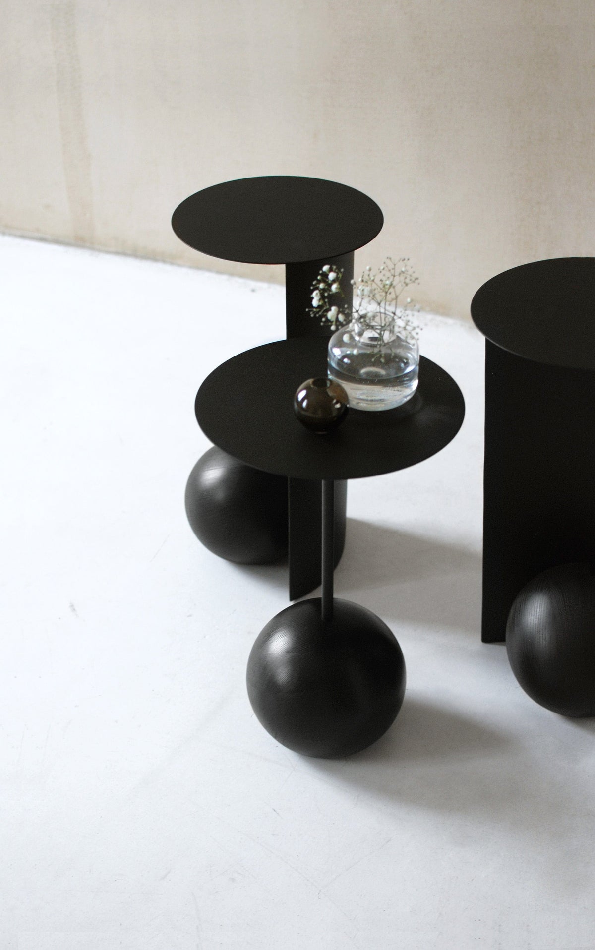Stolik kawowy SU jesion Salak Czarny Eye on Design