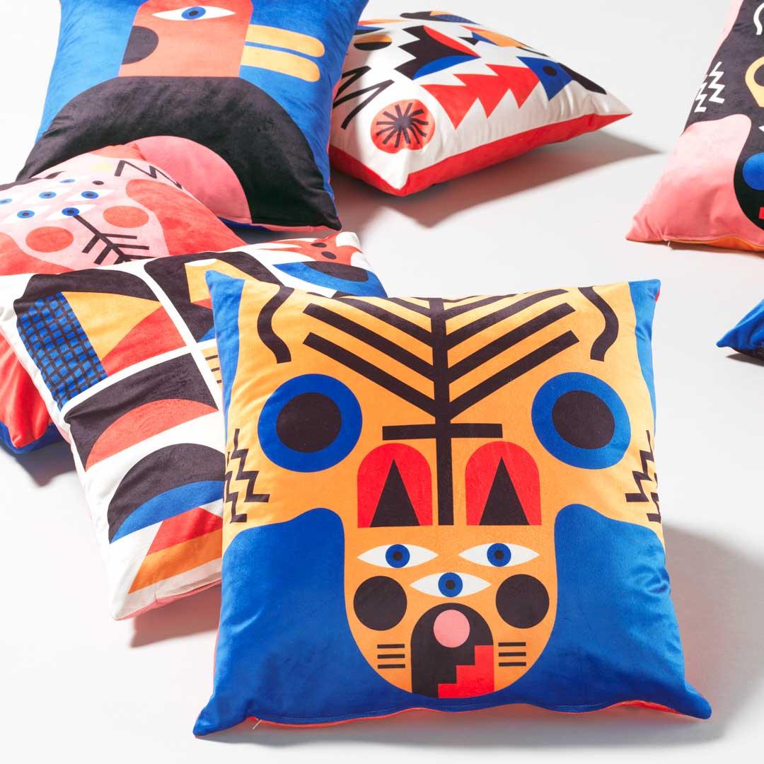 Poduszka dwustronna MR. MOUSE Qeeboo Eye on Design