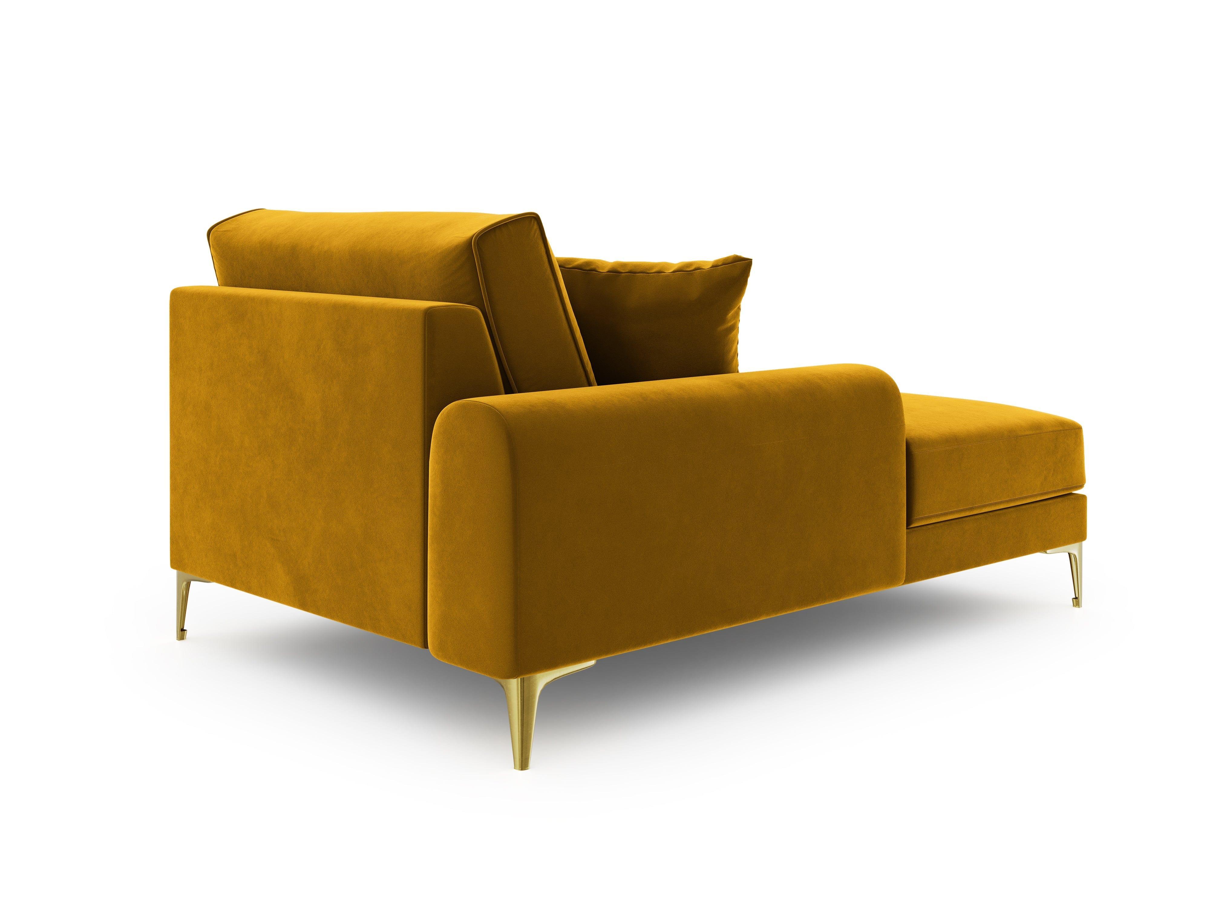 Szezlong aksamitny lewostronny MADARA musztardowy ze złotą podstawą Mazzini Sofas Eye on Design