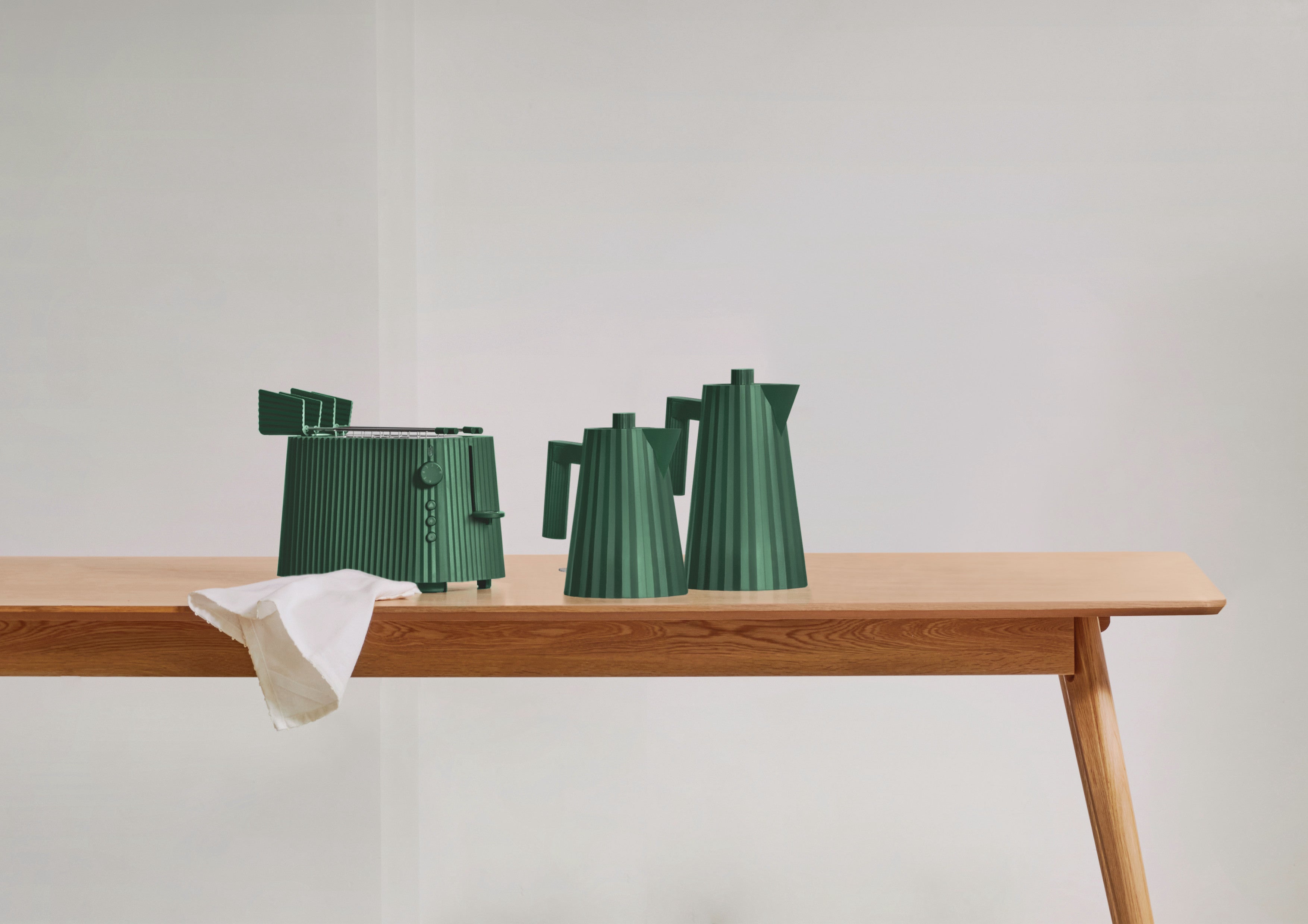 Green Plissé electric kettle