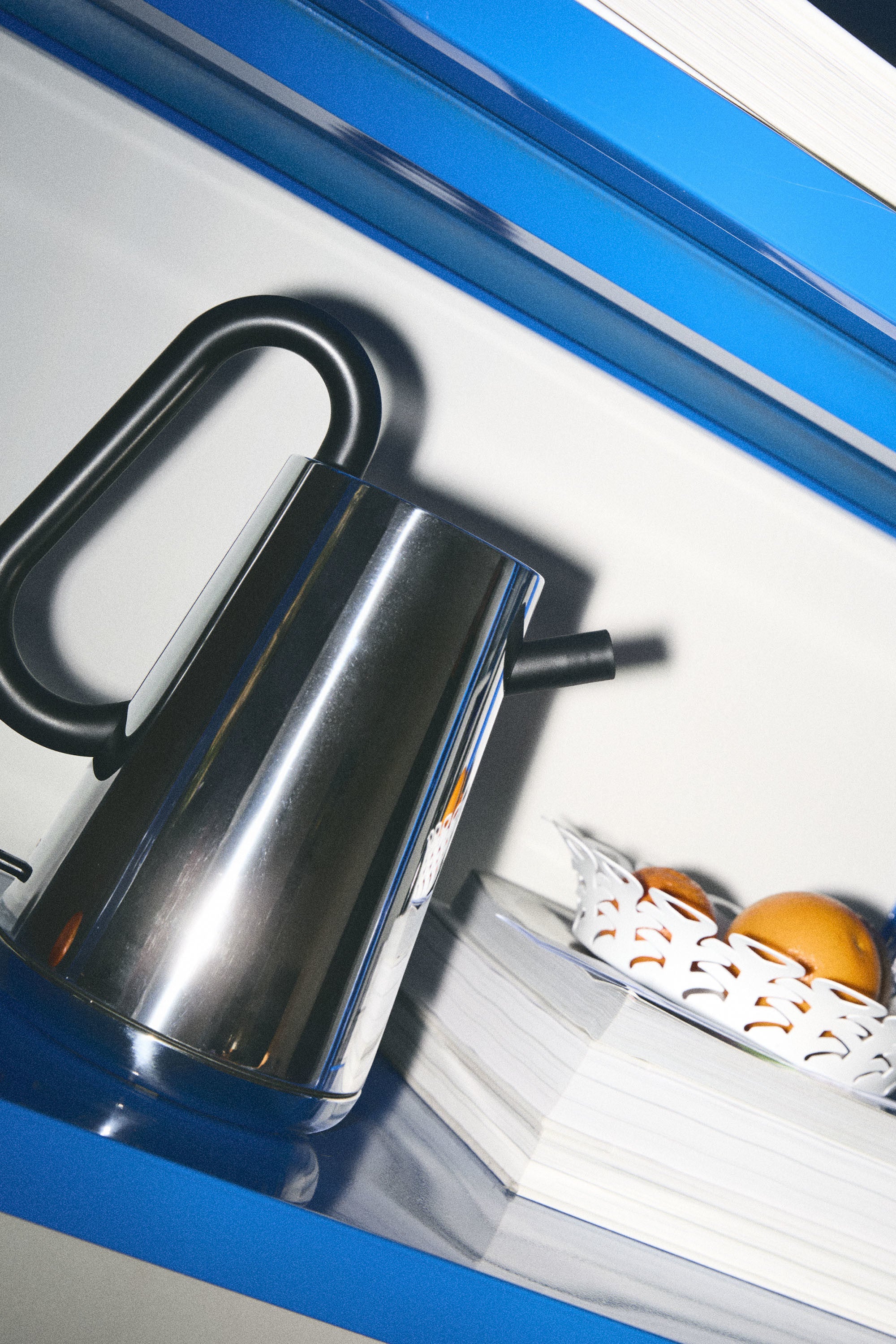 Electric kettle of the 1.7l stainless steel track