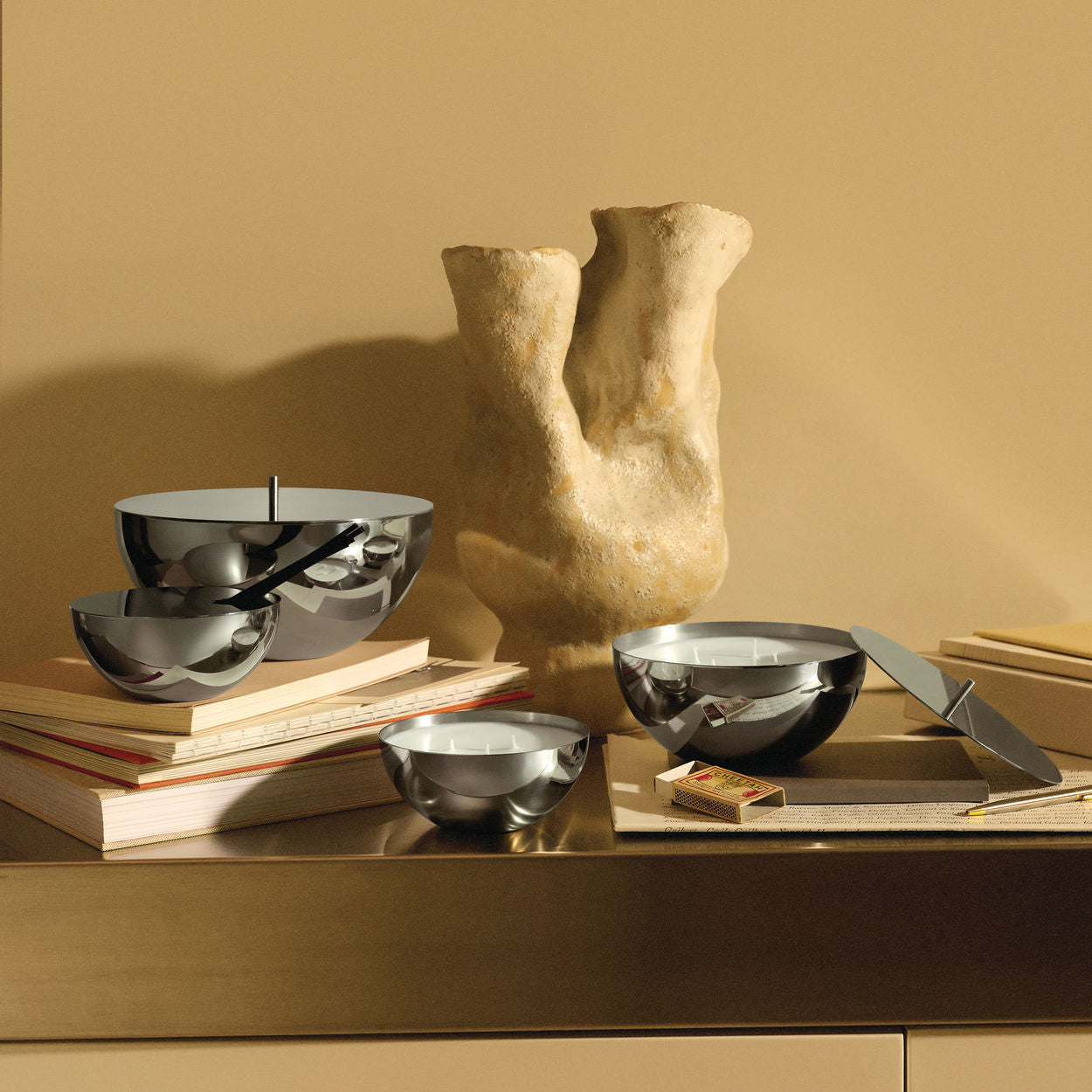 ROCC MARBLE Scent Diffuser - woody notes, styrax resin, and leather