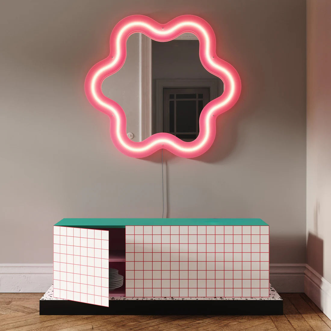 Kommode SUPERCABINET RED GRID weiß mit türkisfarbenem