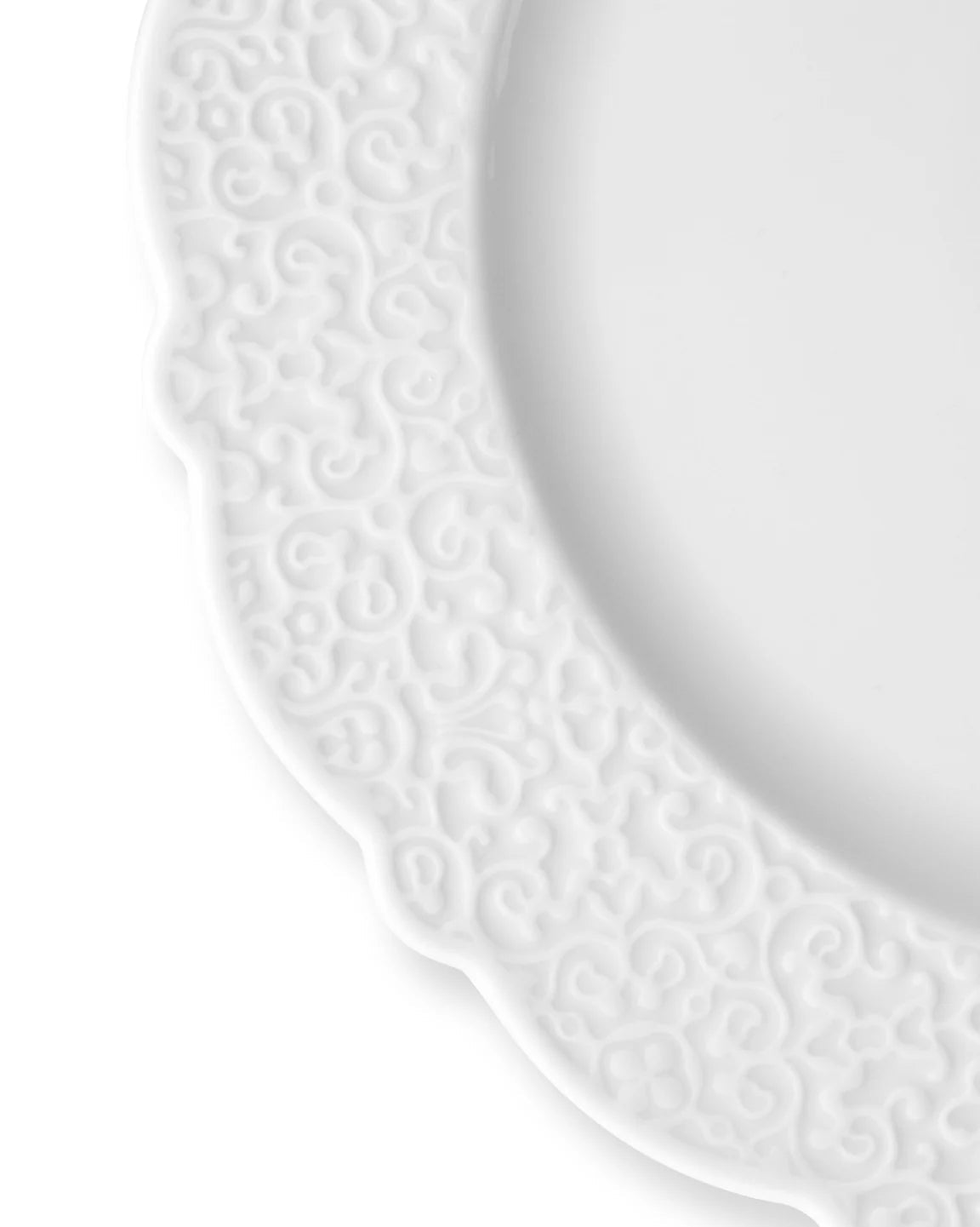 Dressed serousing plate white porcelain