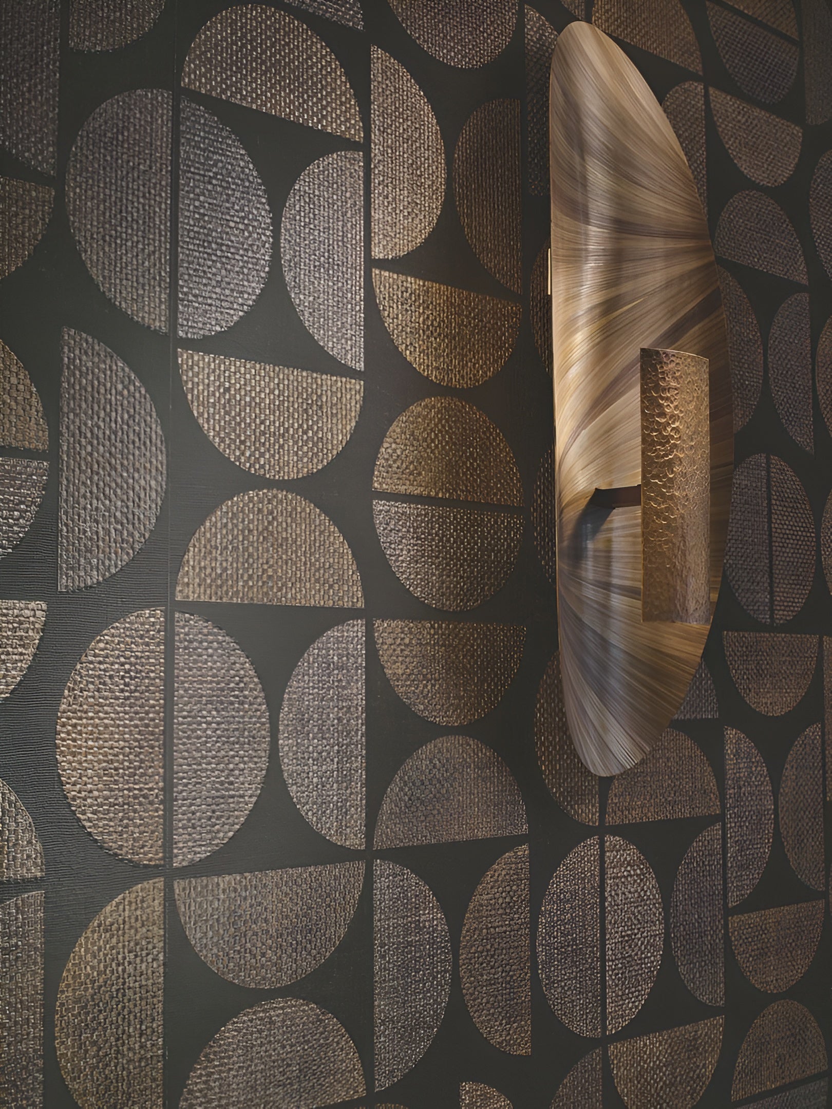Structural vinyl wallpaper with geometric pattern DUALIS - TRAVERTINE beige