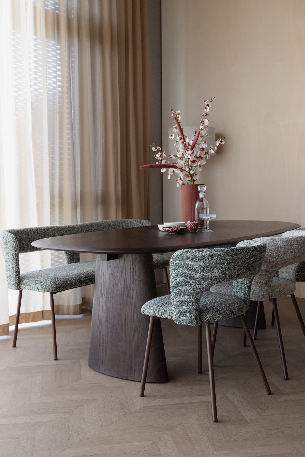 Oval table MANDY dark brown ash veneer