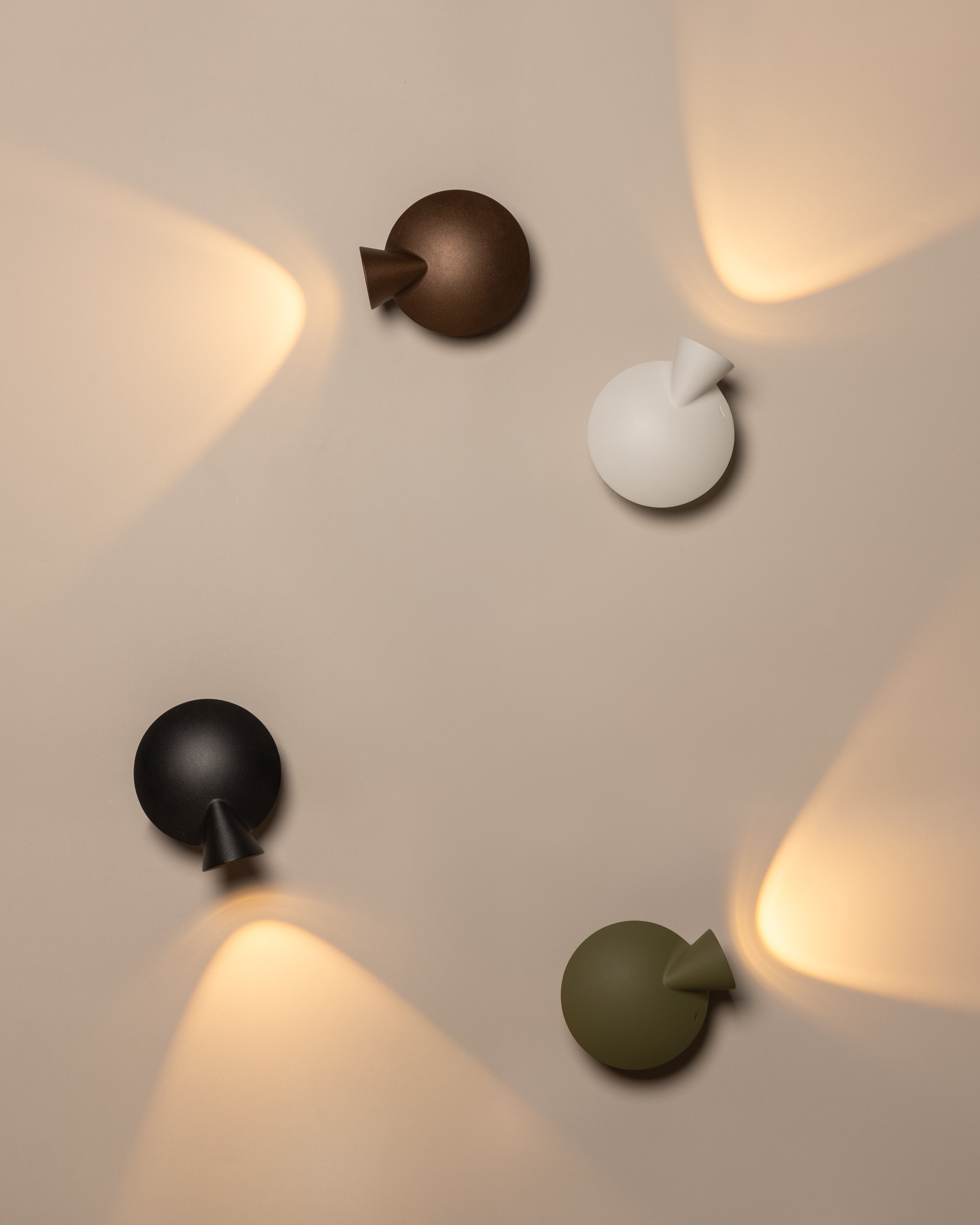 TORTUGA White Wall Lamp