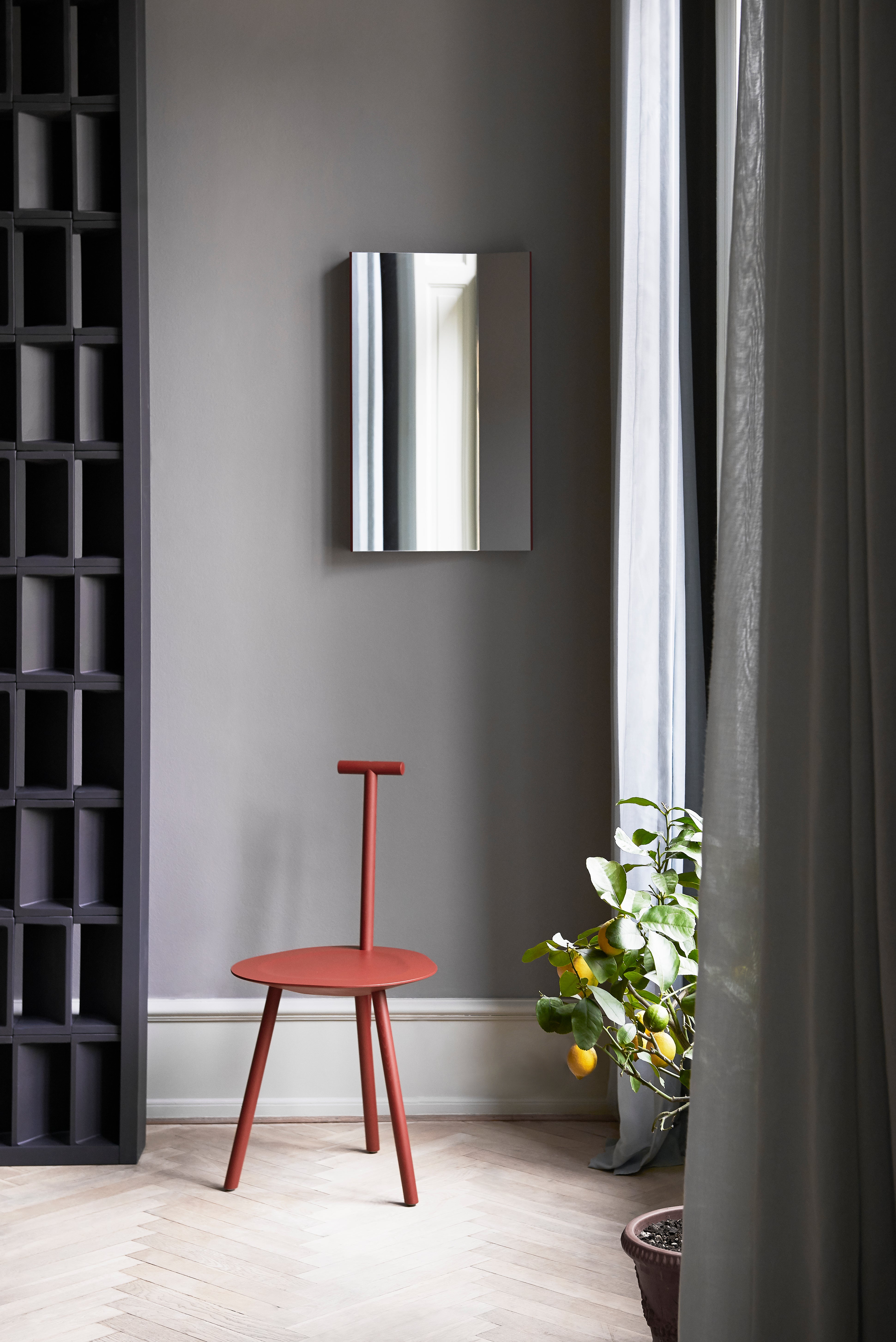 SPADE Chair Red