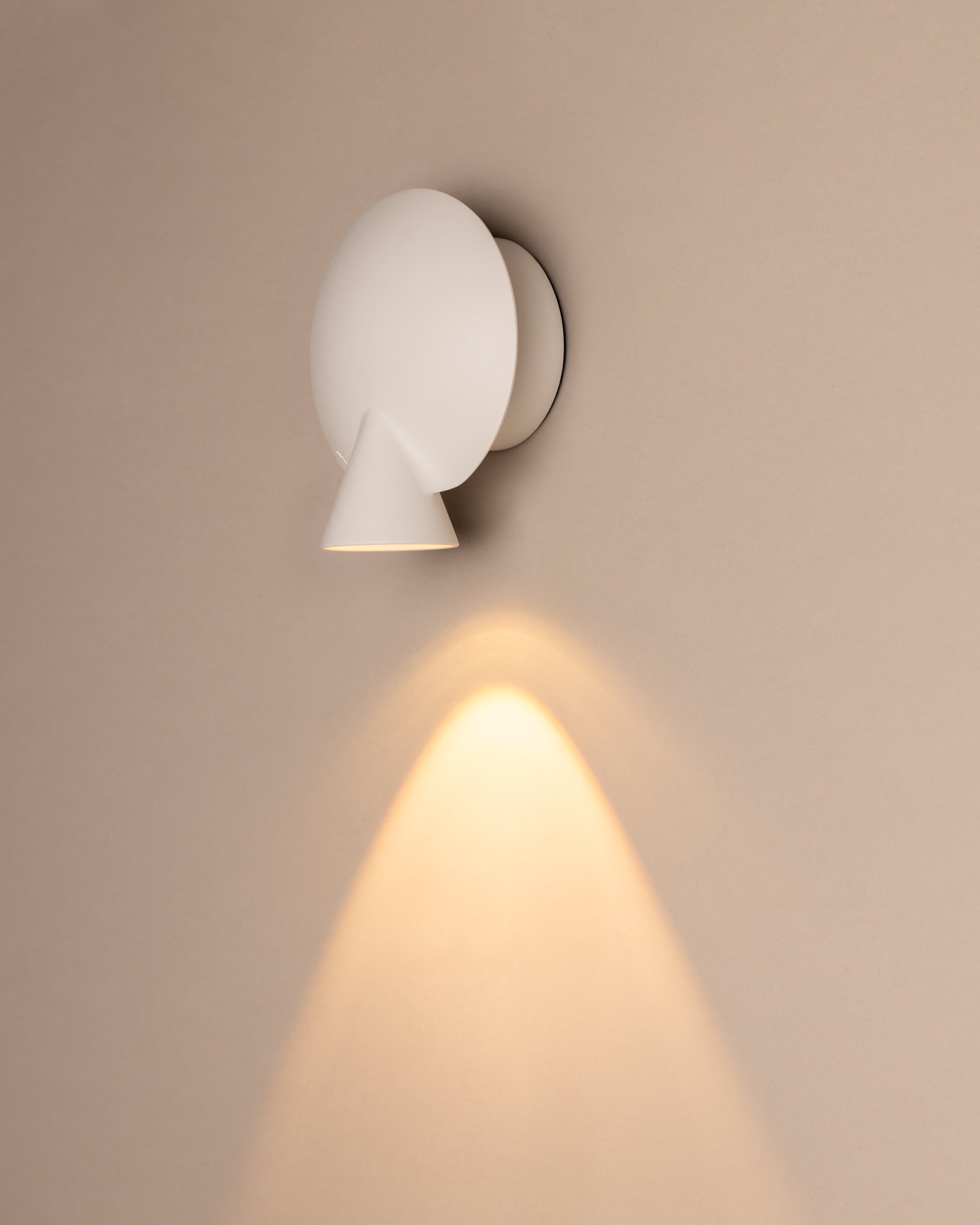 TORTUGA White Wall Lamp