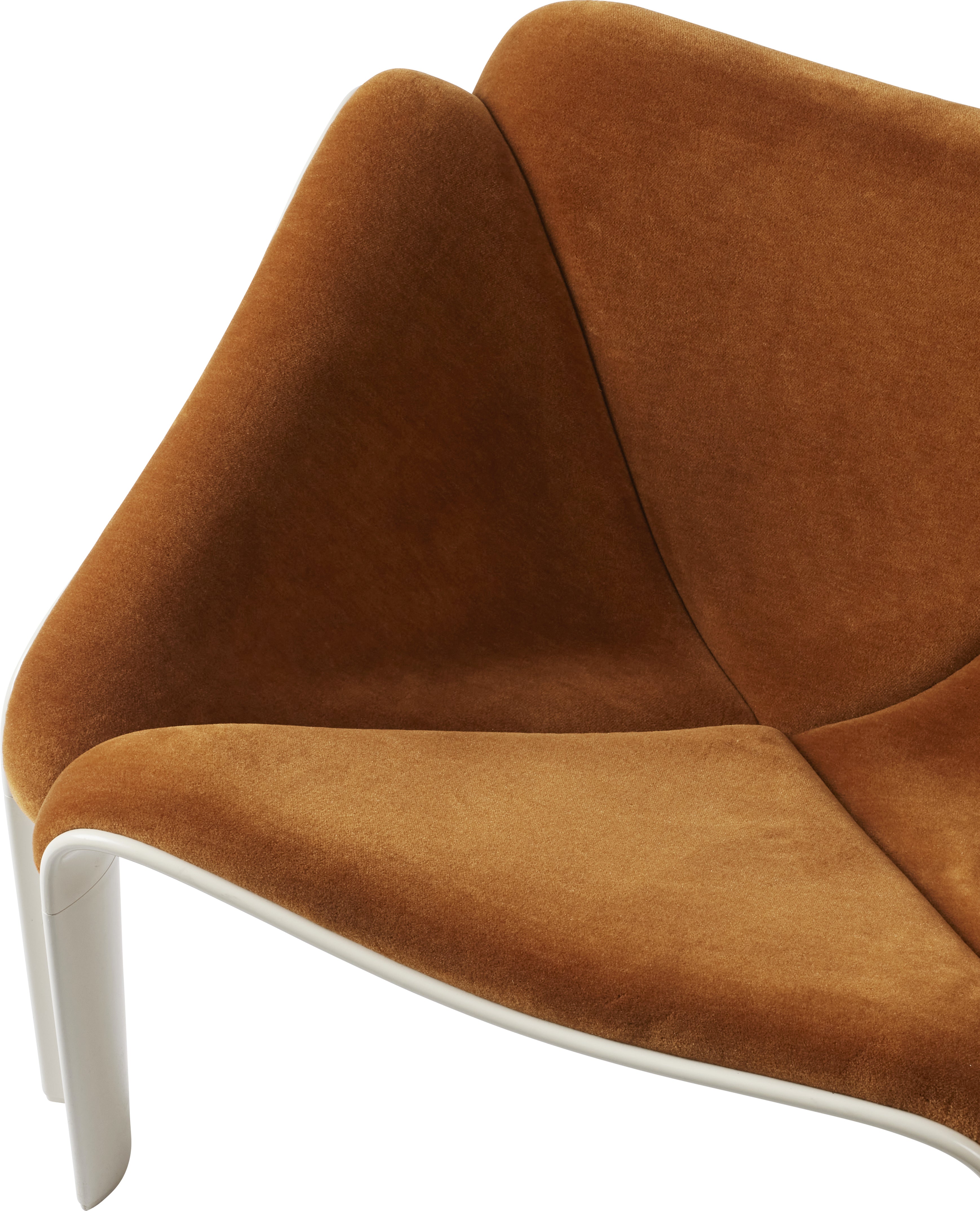 Sessel F300 in Kiefernholz mit weißem Sockel