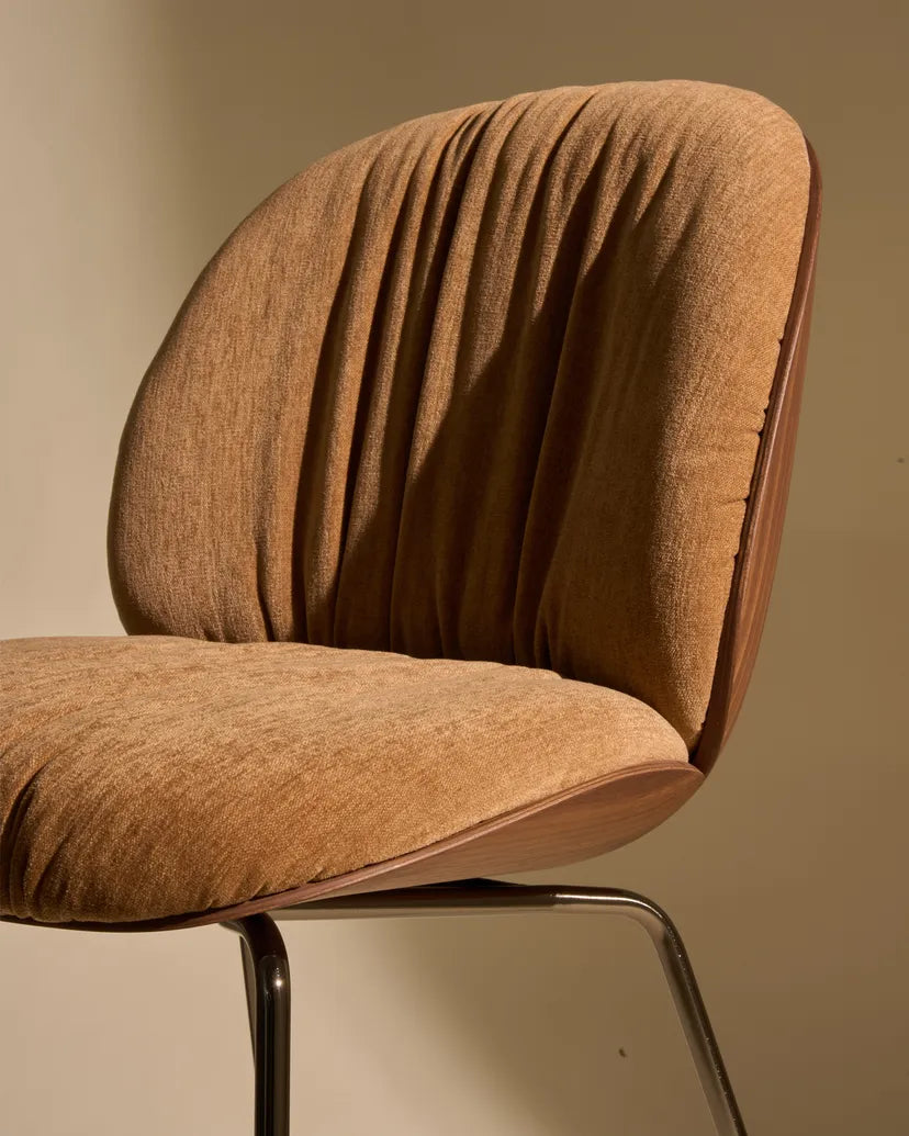 BEETLE SOFT upholstered bar chair with walnut wood and black chrome base