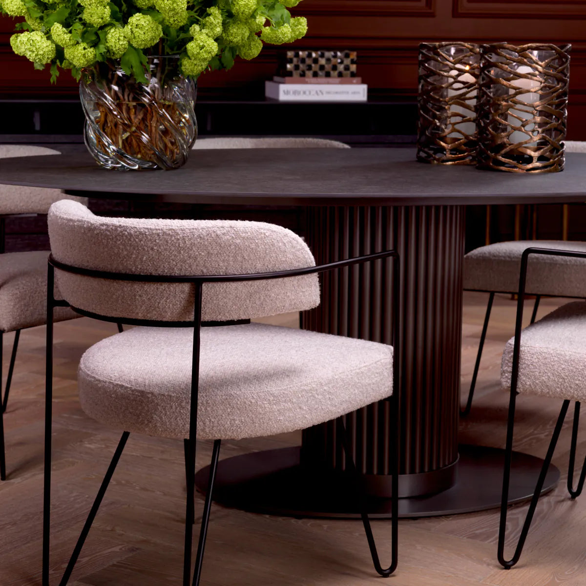 GIUSEPPE chair white bouclé with black base
