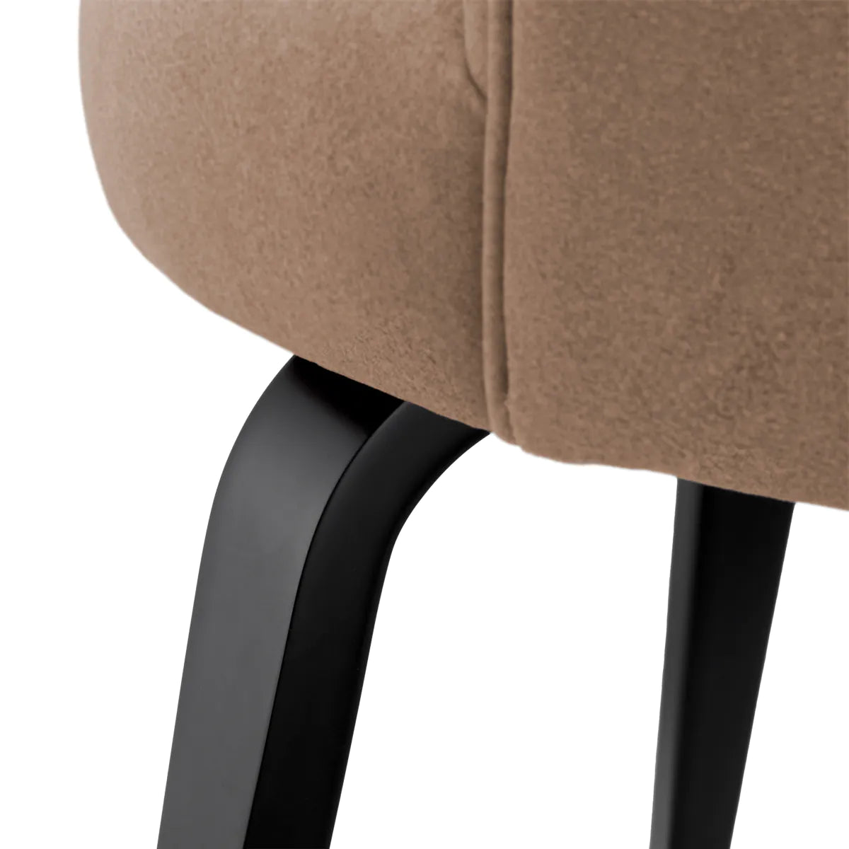 Vichy caramel chair with a black base