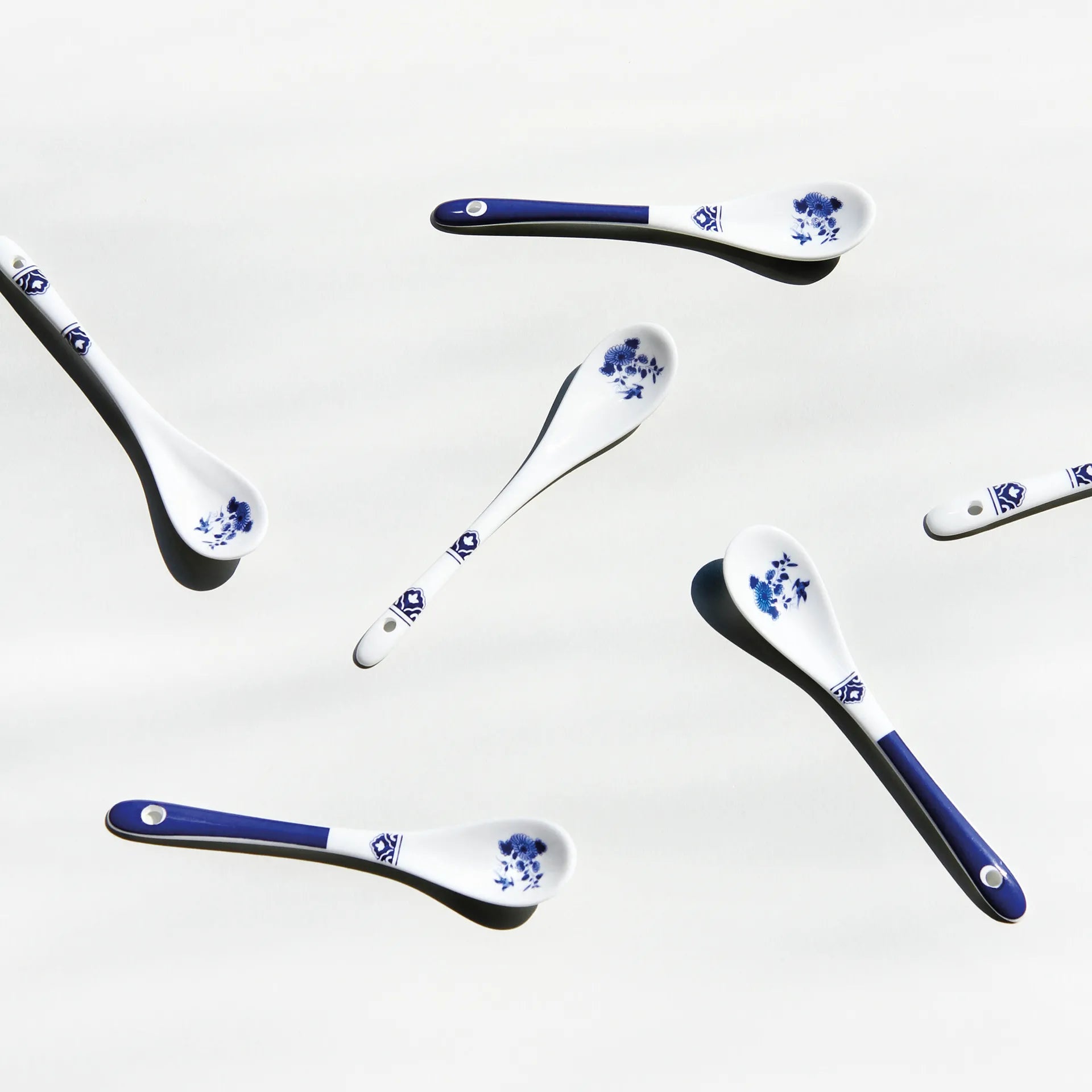 Set von Löffeln DELFTWARE weiß mit Blau