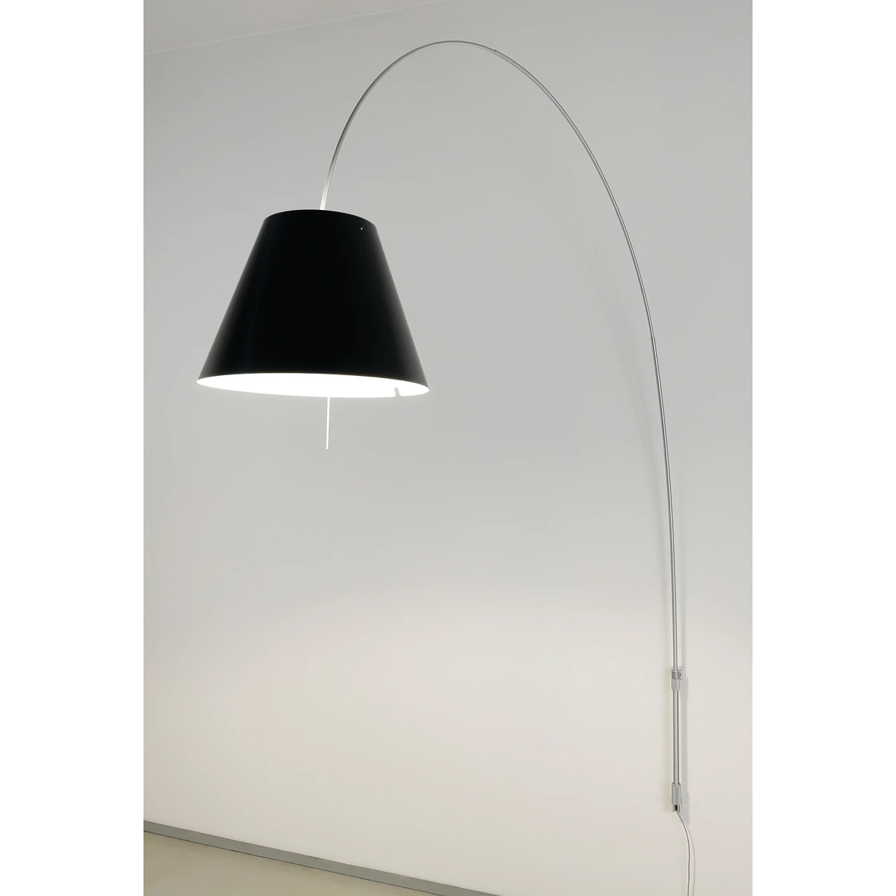 Lady Costanza white wall lamp