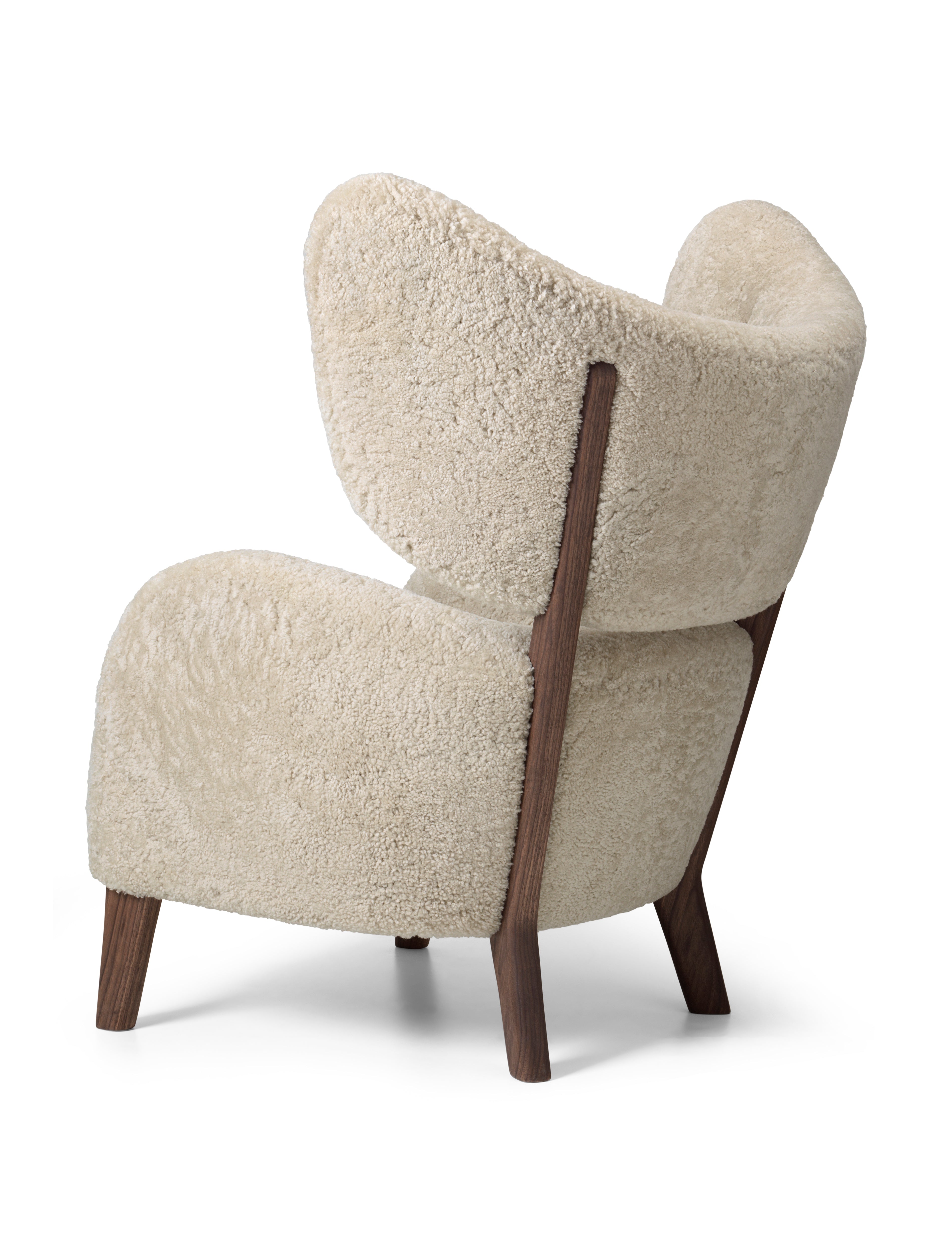 Fotel MY OWN CHAIR skóra owcza z orzechową podstawą