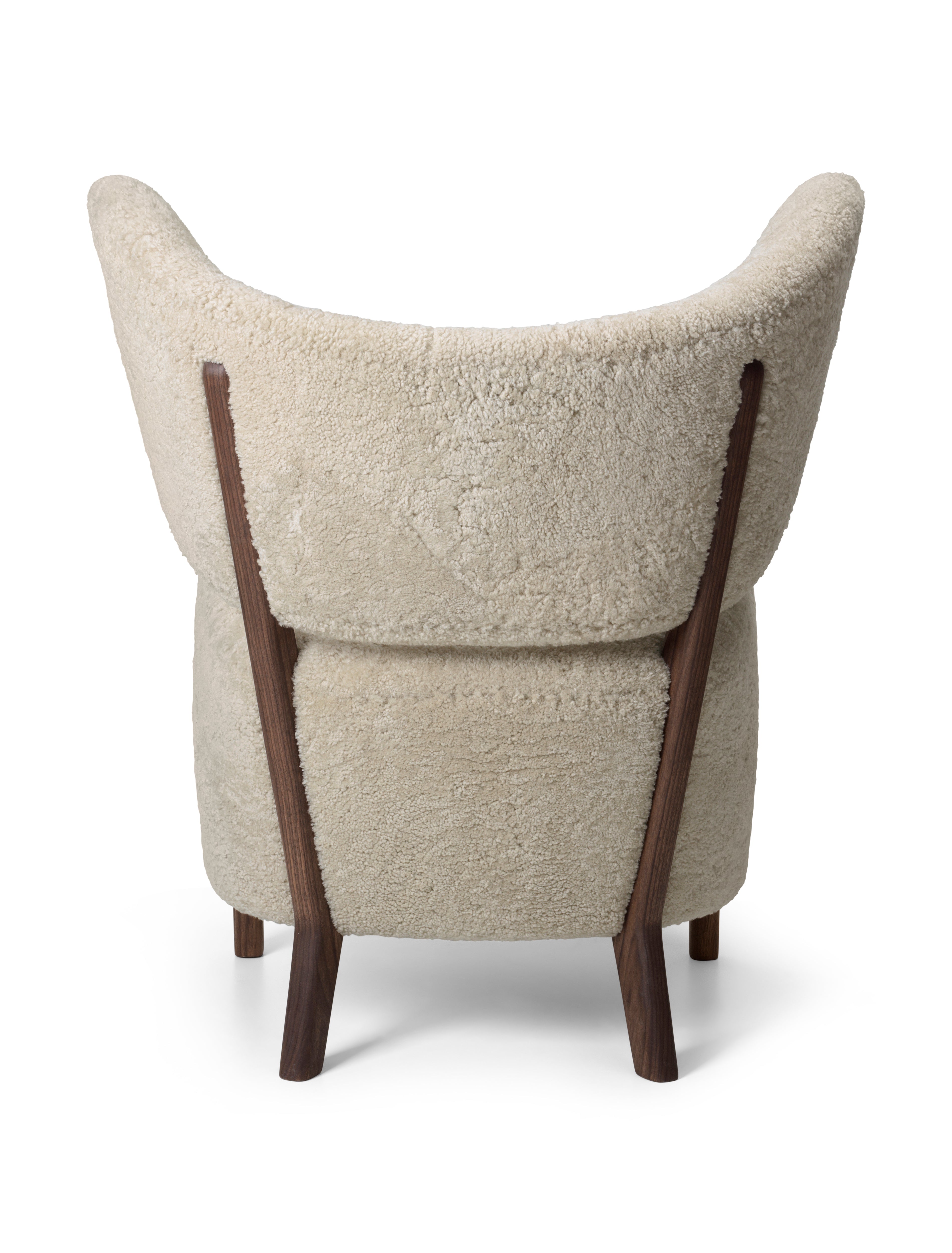 Fotel MY OWN CHAIR skóra owcza z orzechową podstawą