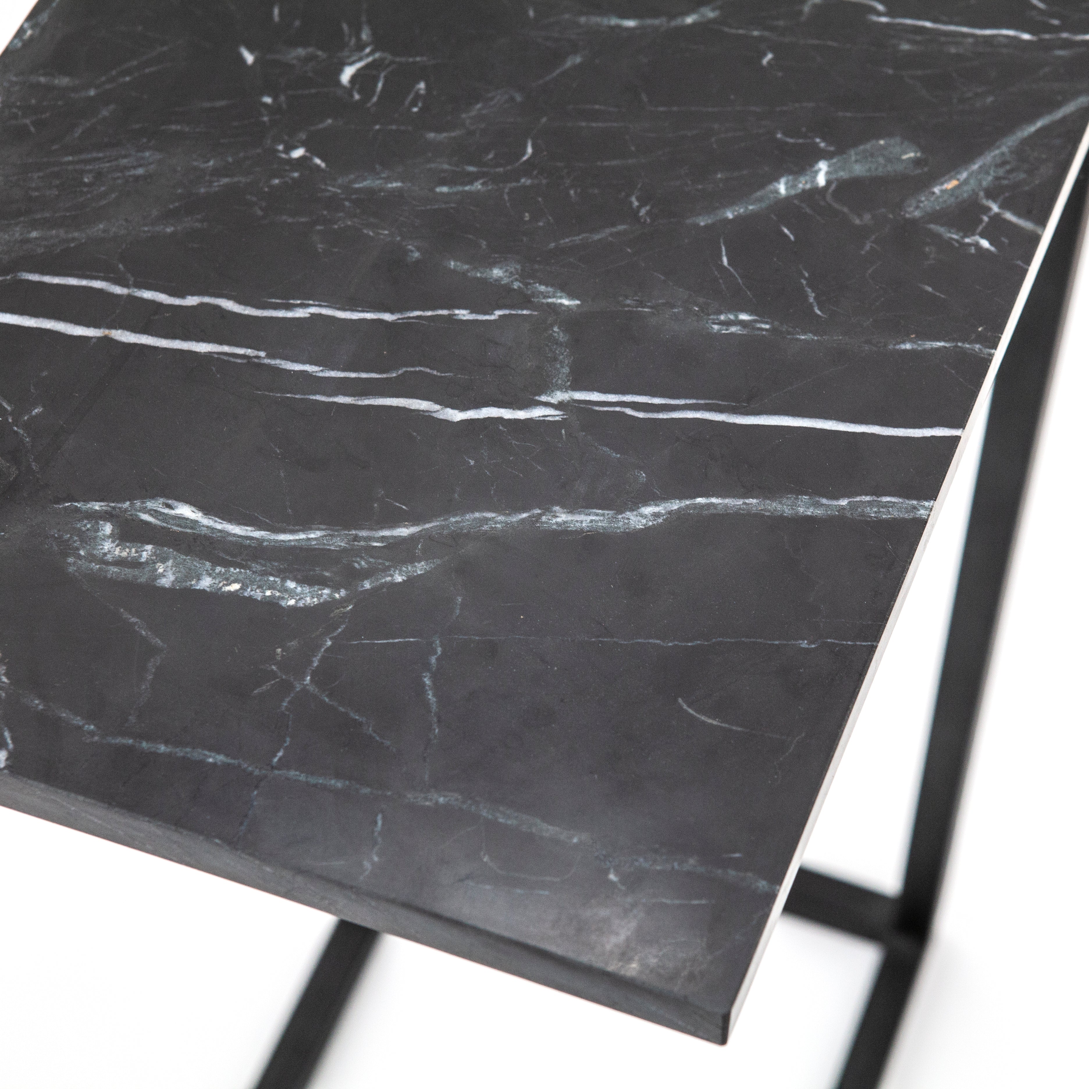 Beistelltisch EDGE schwarzer Marmor