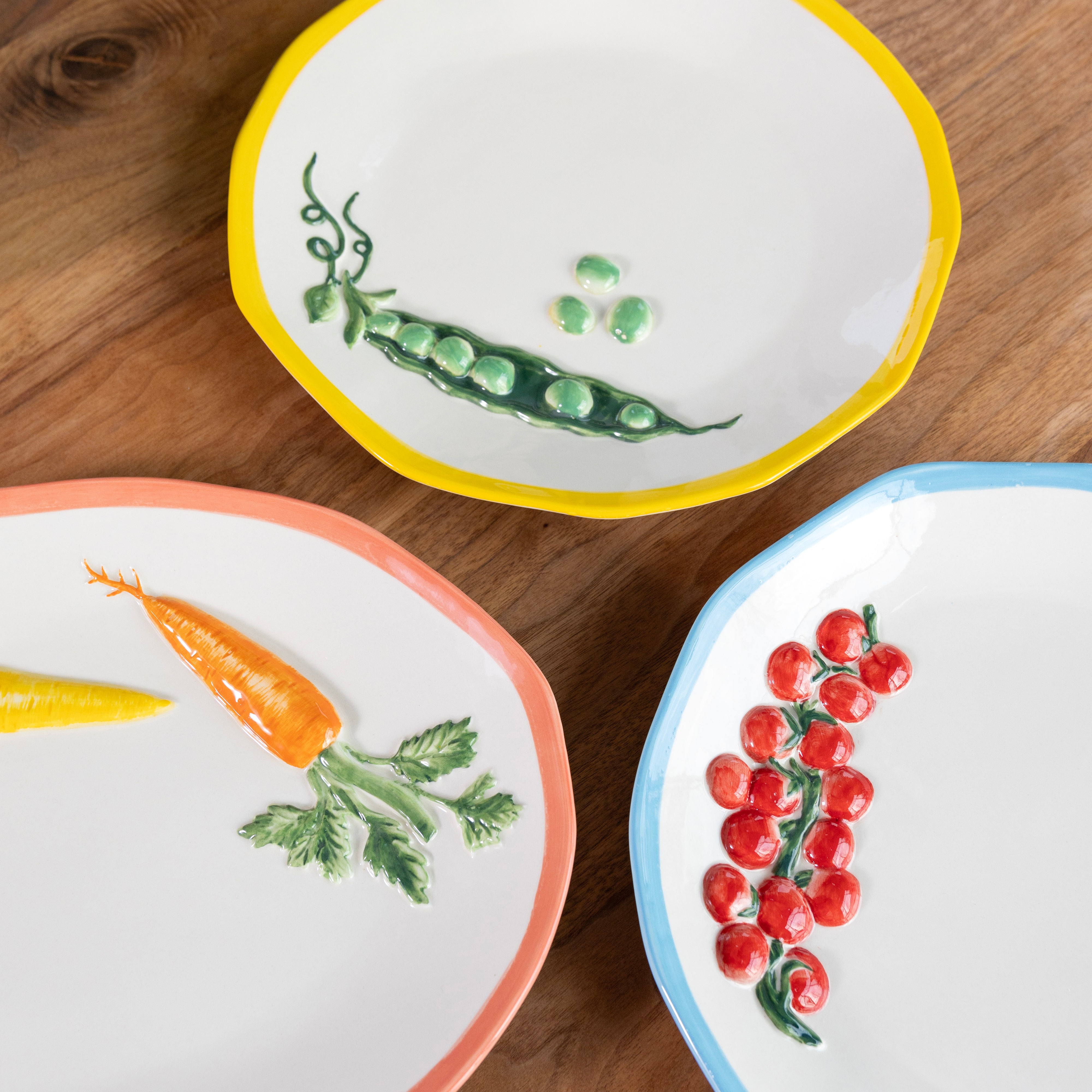Serving plate POMODORO white with red and blue