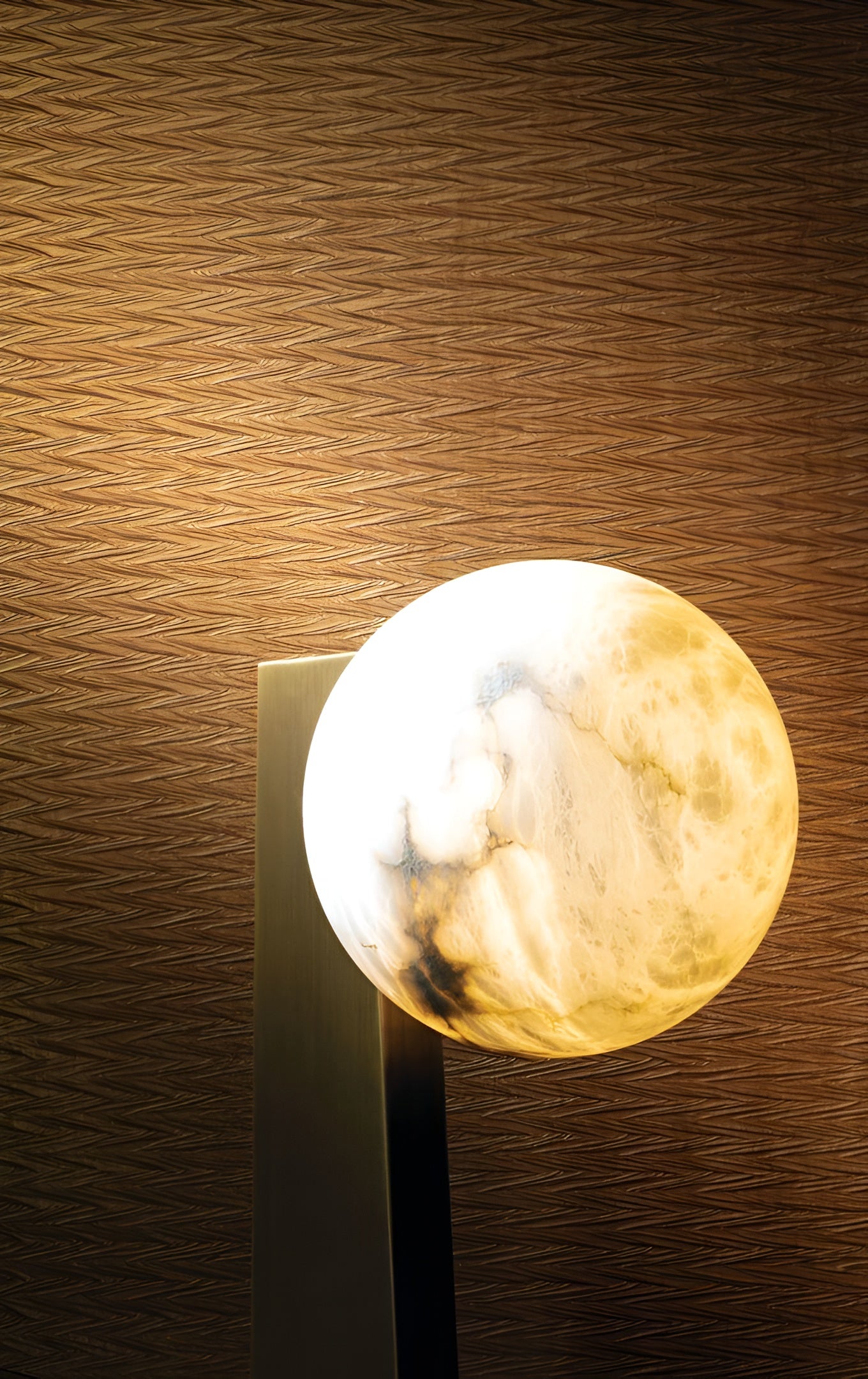 Textile wallpaper with a metallic geometric pattern THÉIA black with gold