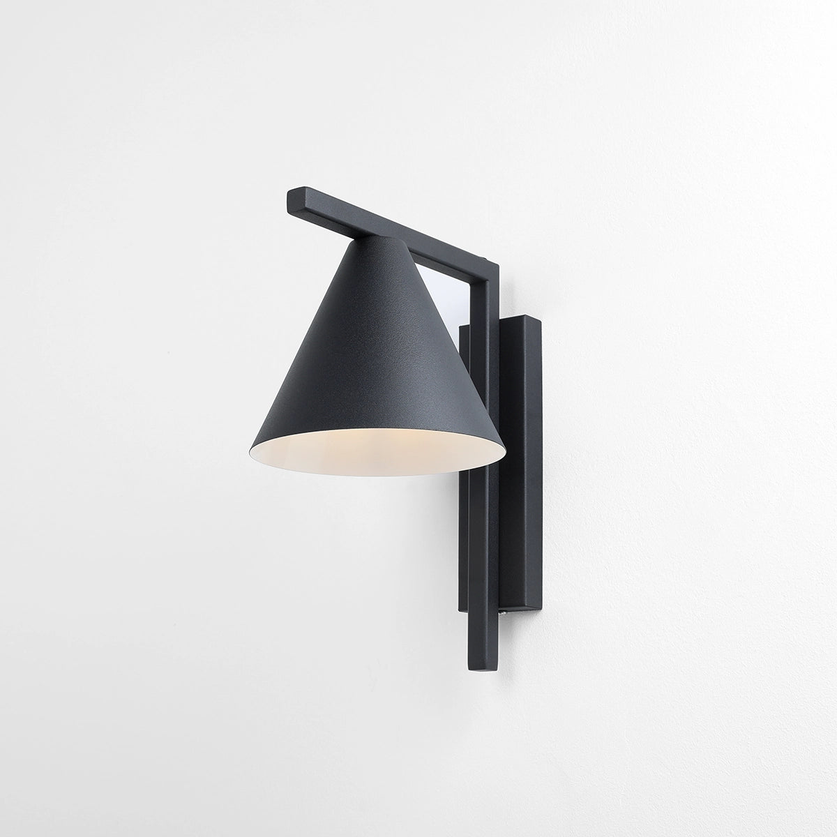 FORM schwarze Wandleuchte