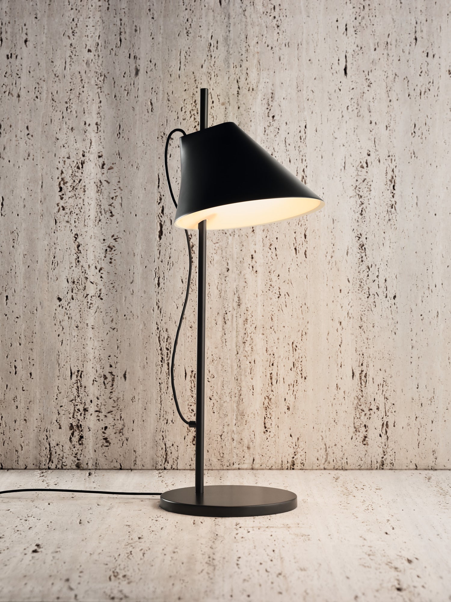 Lampa stołowa YUH czarny