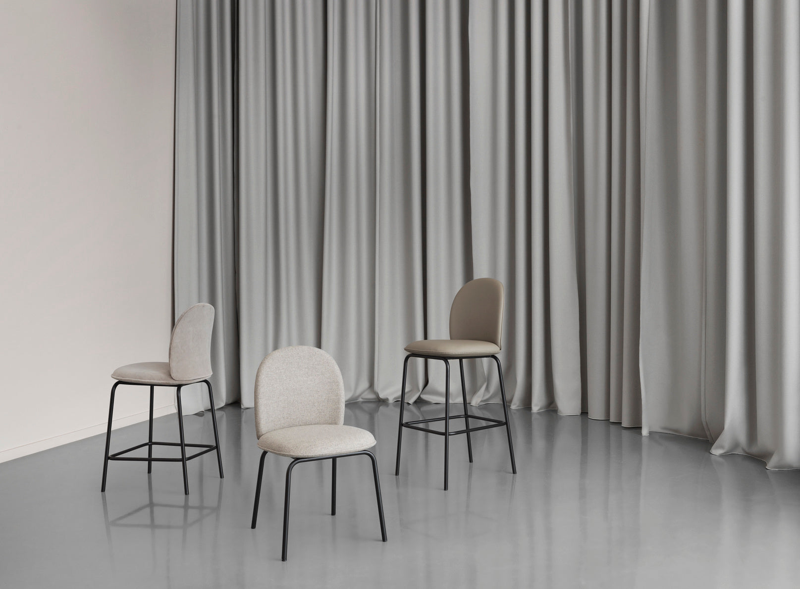 Ace bar chair black base