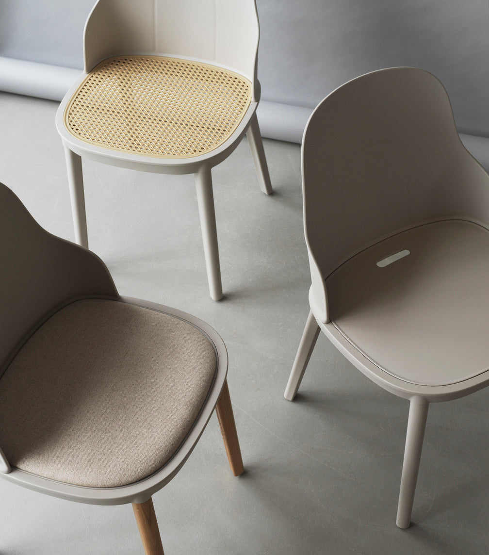 Chair allez warm gray with wicker and oak base
